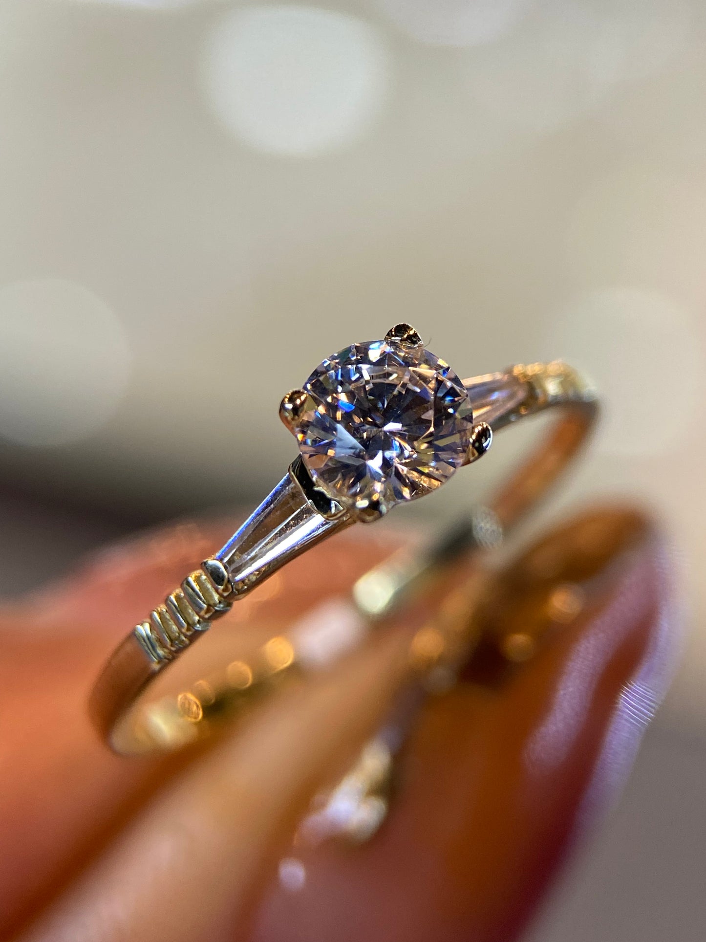 Anillo de compromiso en oro