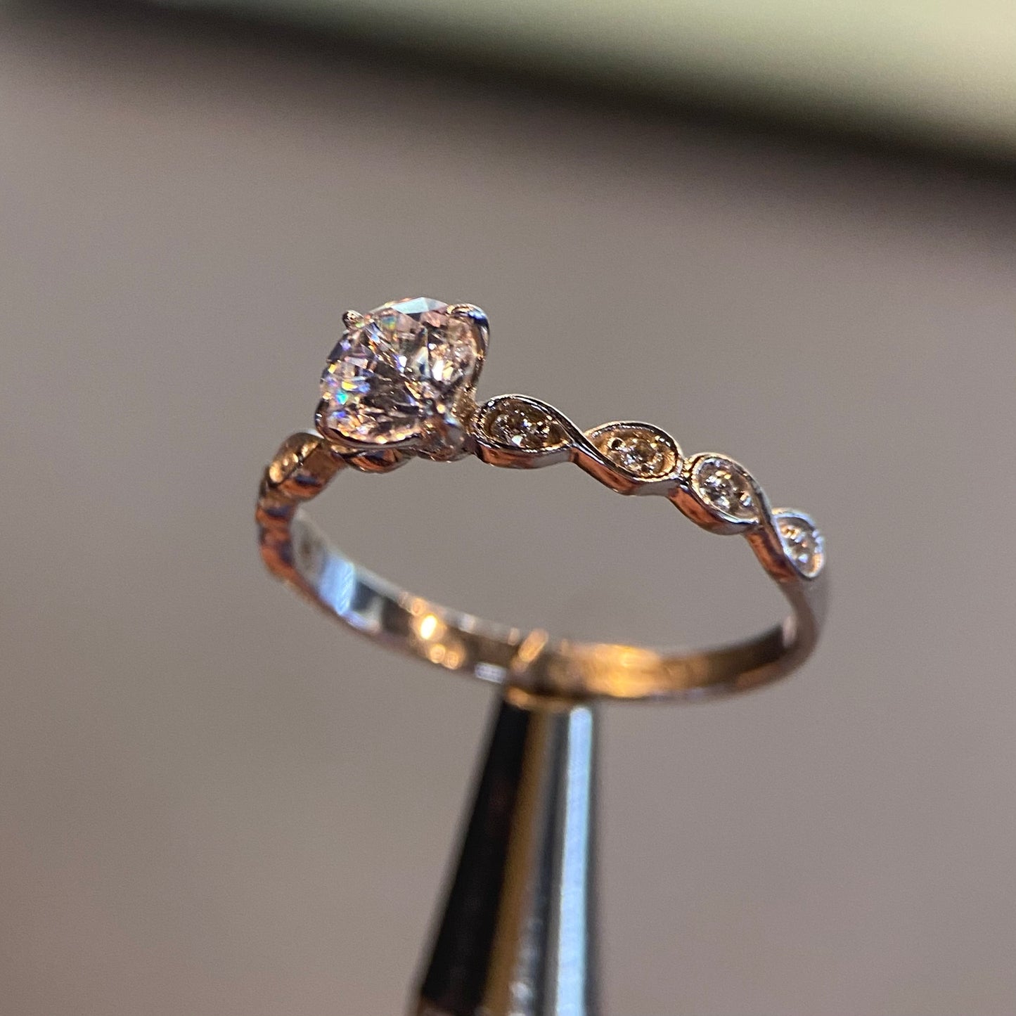 Anillo de compromiso en oro