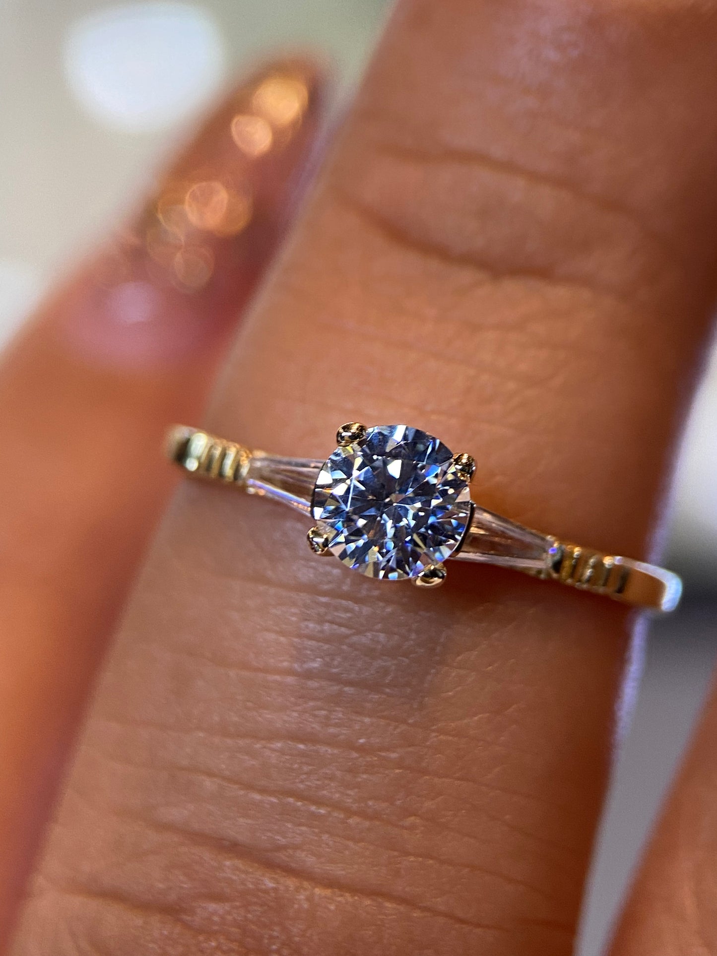 Anillo de compromiso en oro