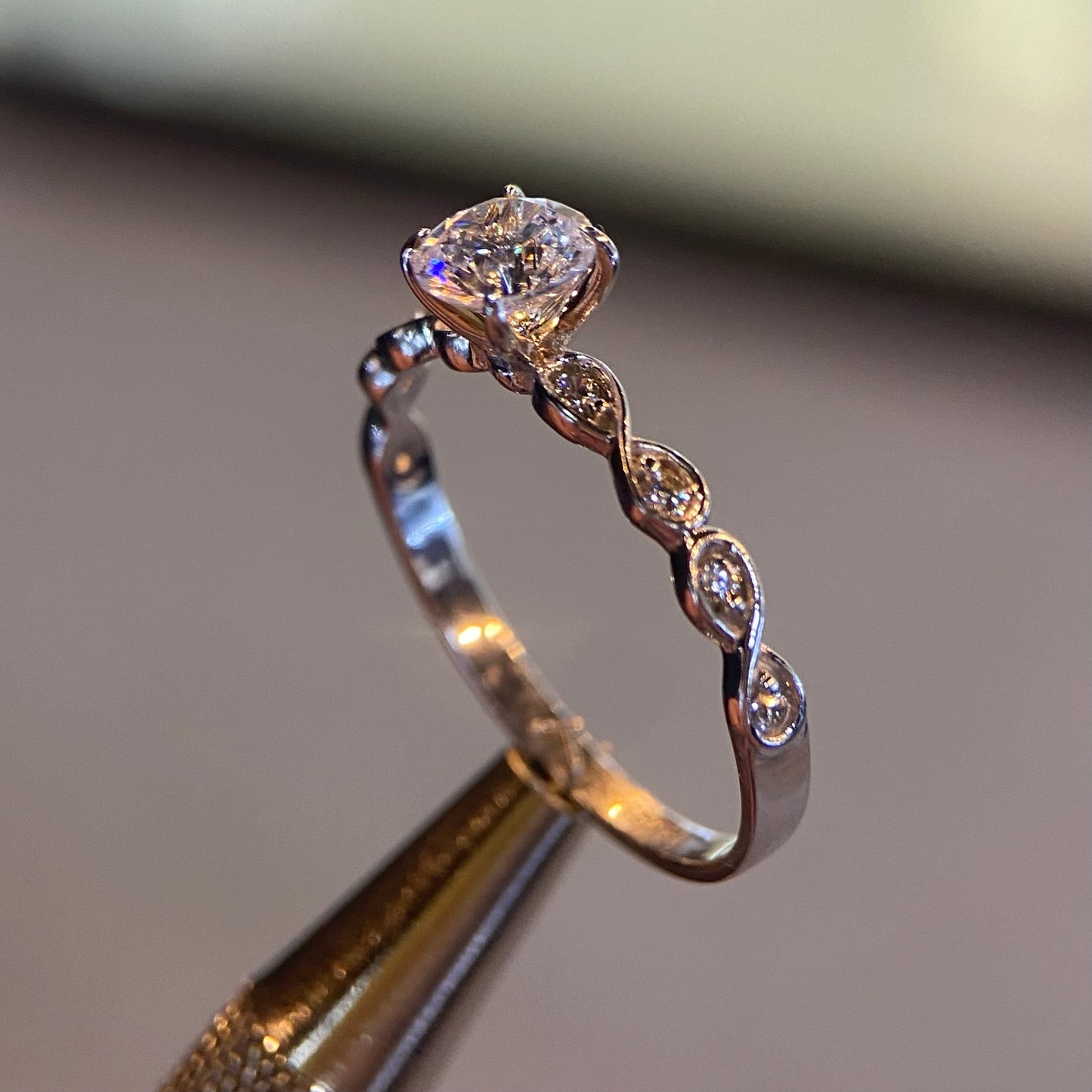Anillo de compromiso en oro