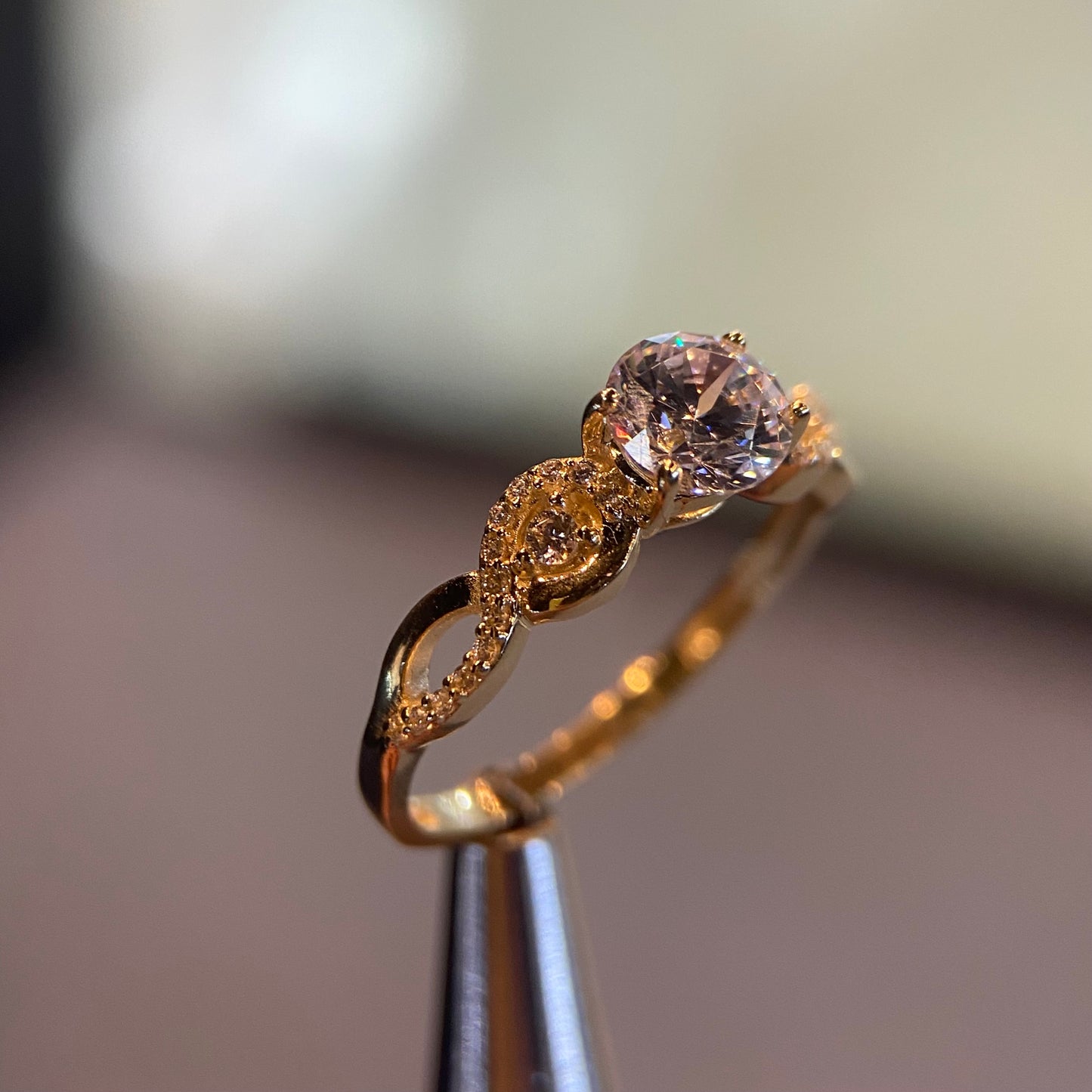 Anillo de compromiso en oro