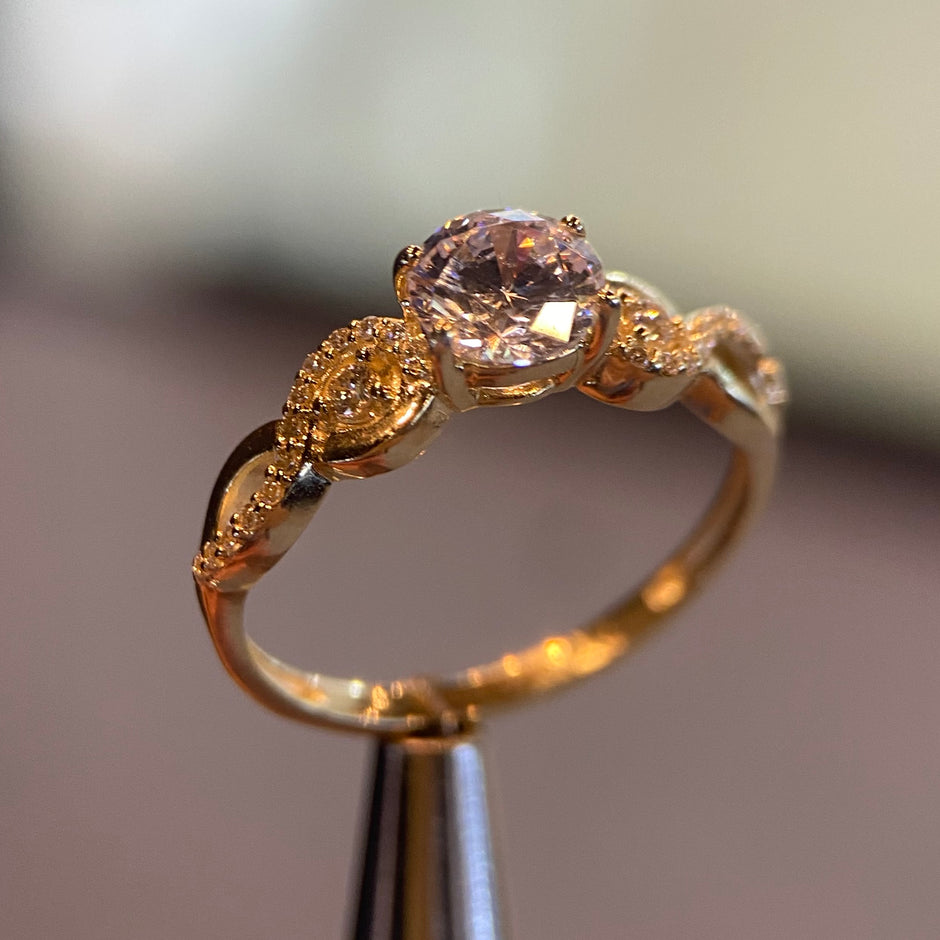 Anillo de compromiso en oro