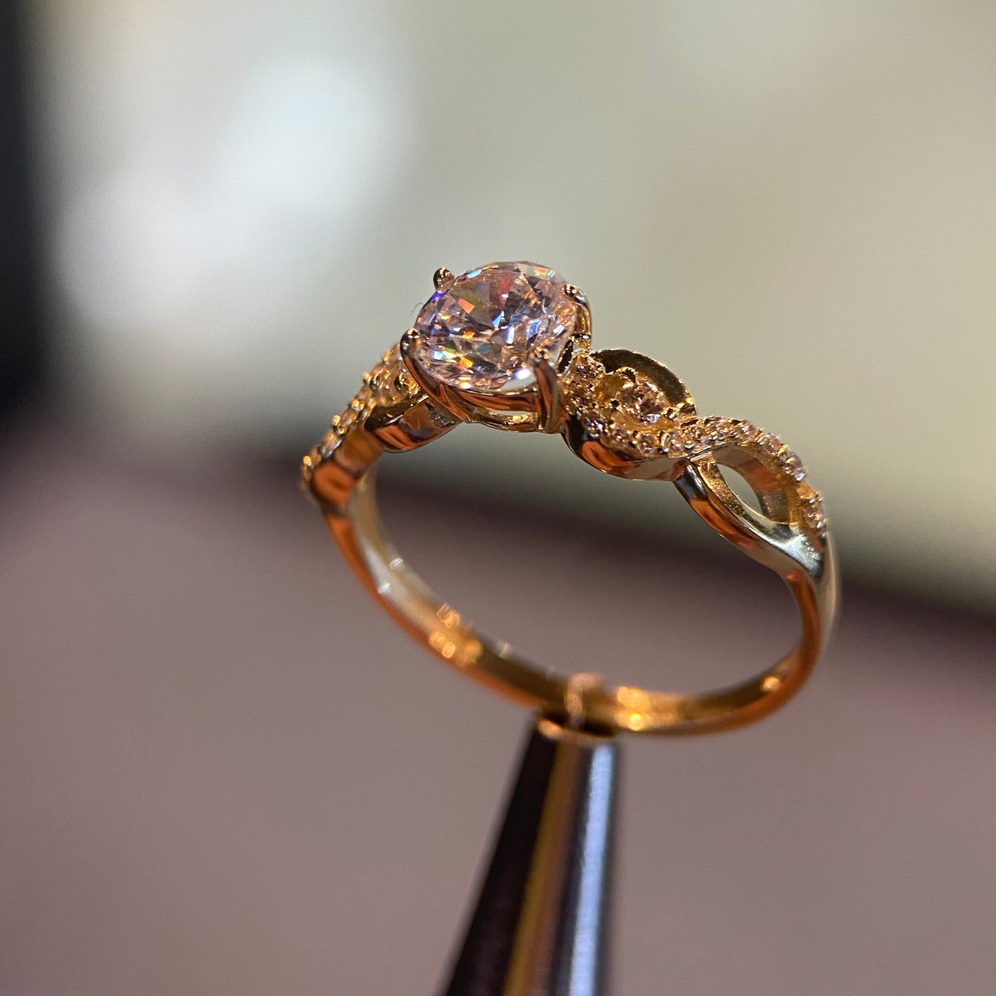 Anillo de compromiso en oro