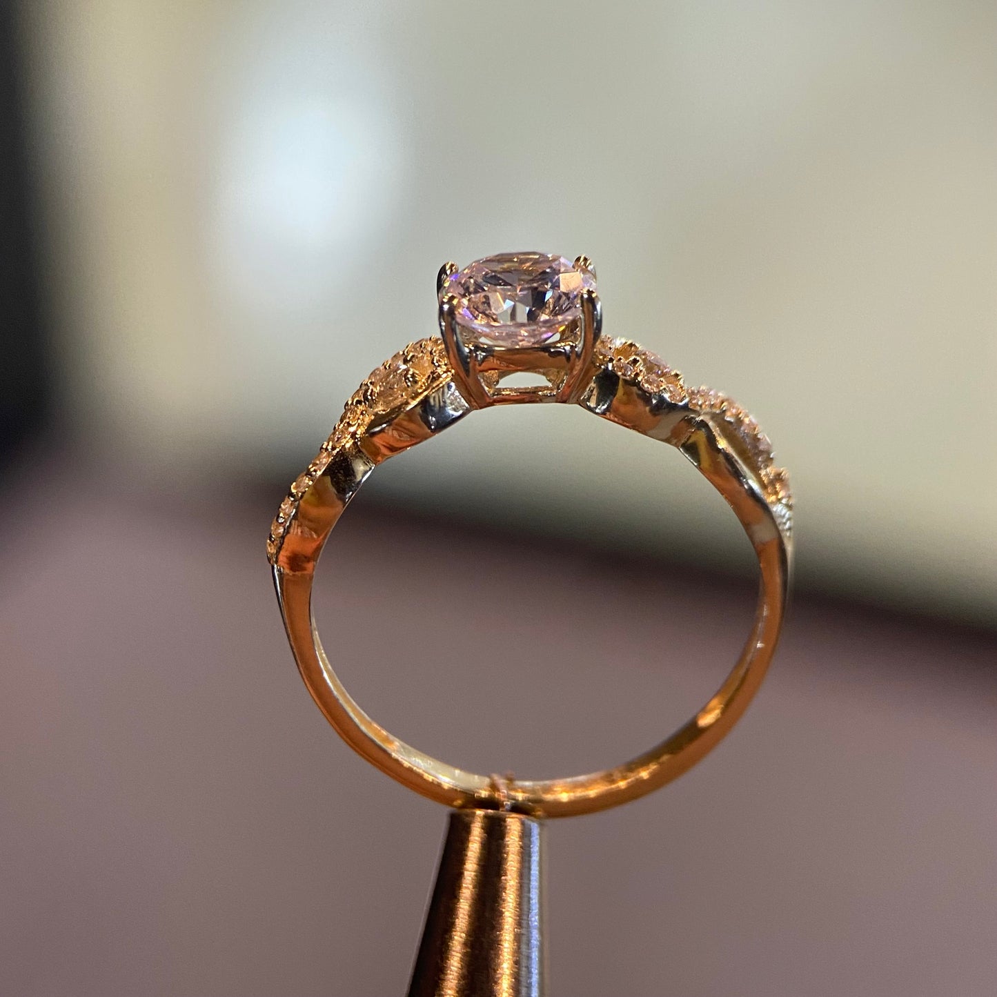 Anillo de compromiso en oro