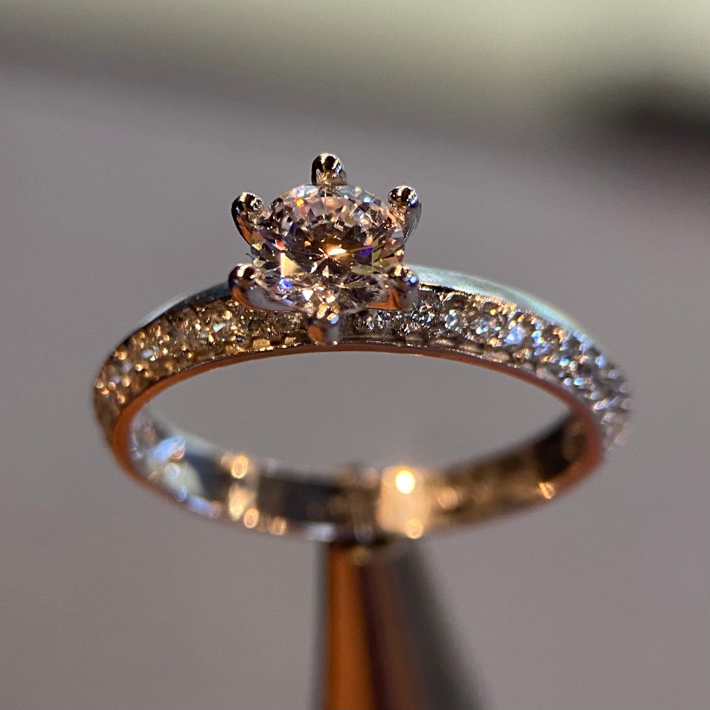 Anillo de compromiso en oro