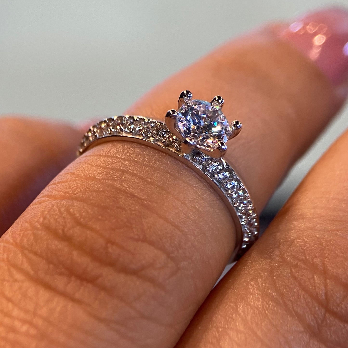 Anillo de compromiso en oro