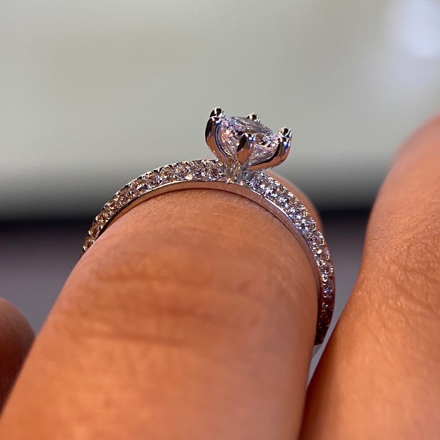 Anillo de compromiso en oro