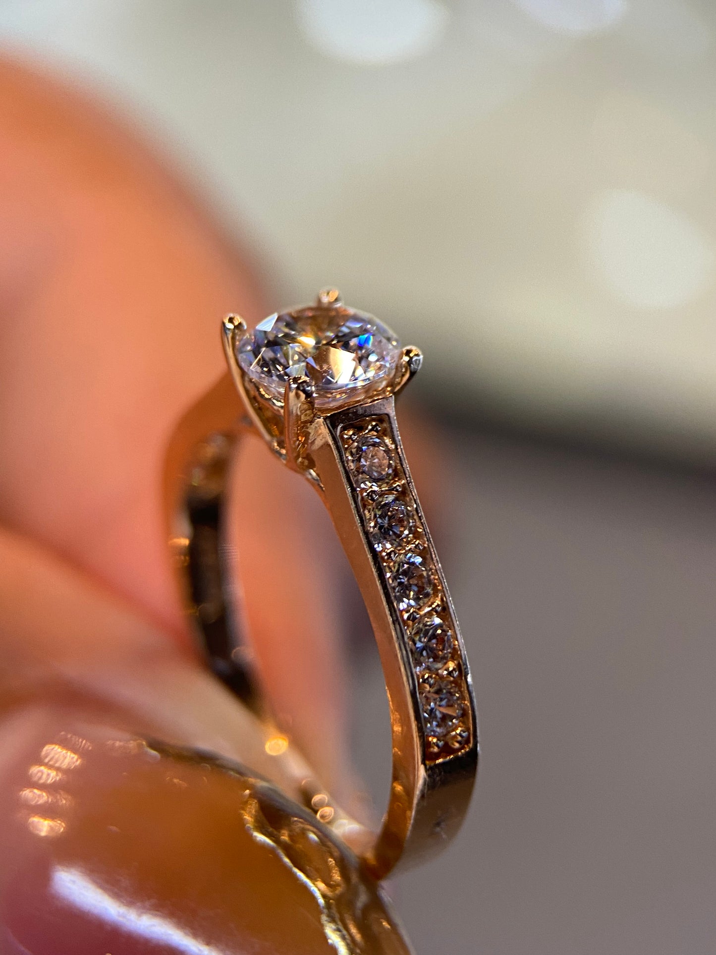 Anillo de compromiso en oro