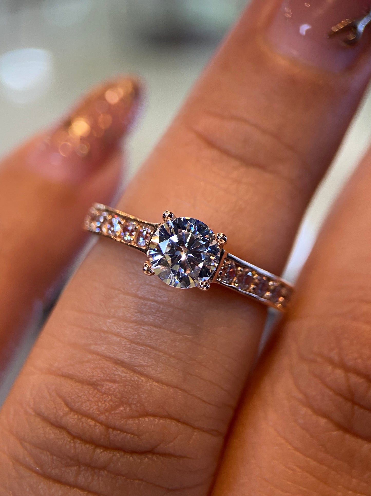 Anillo de compromiso en oro