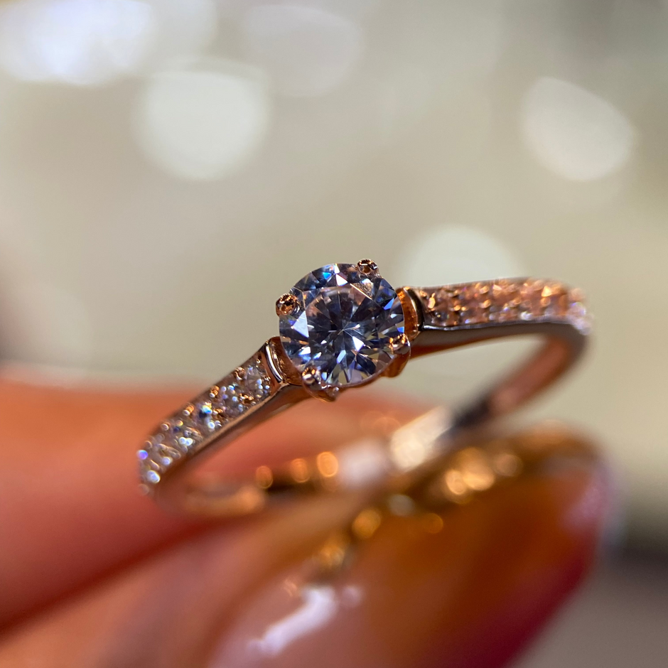 Anillo de compromiso en oro