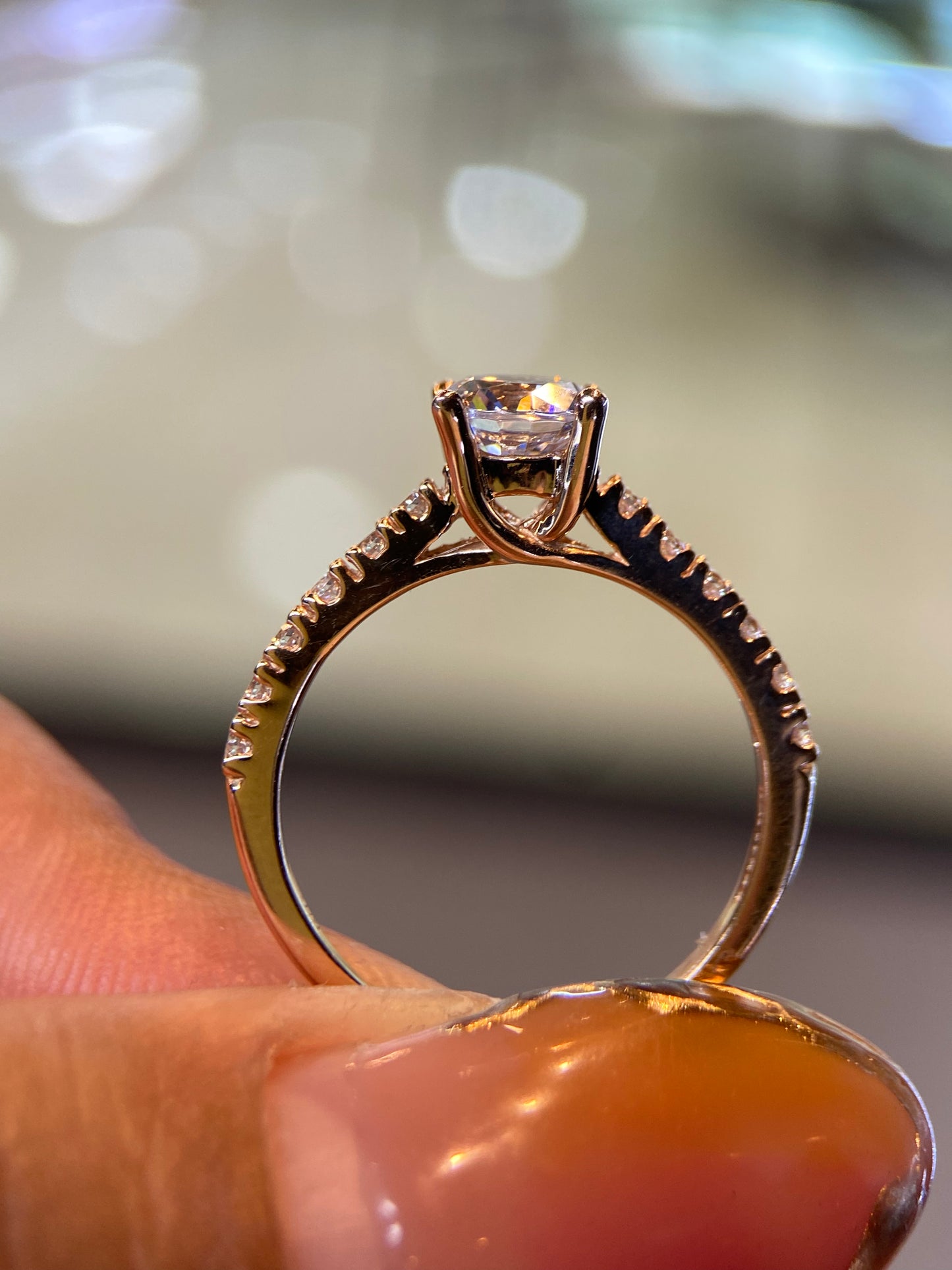 Anillo de compromiso en oro