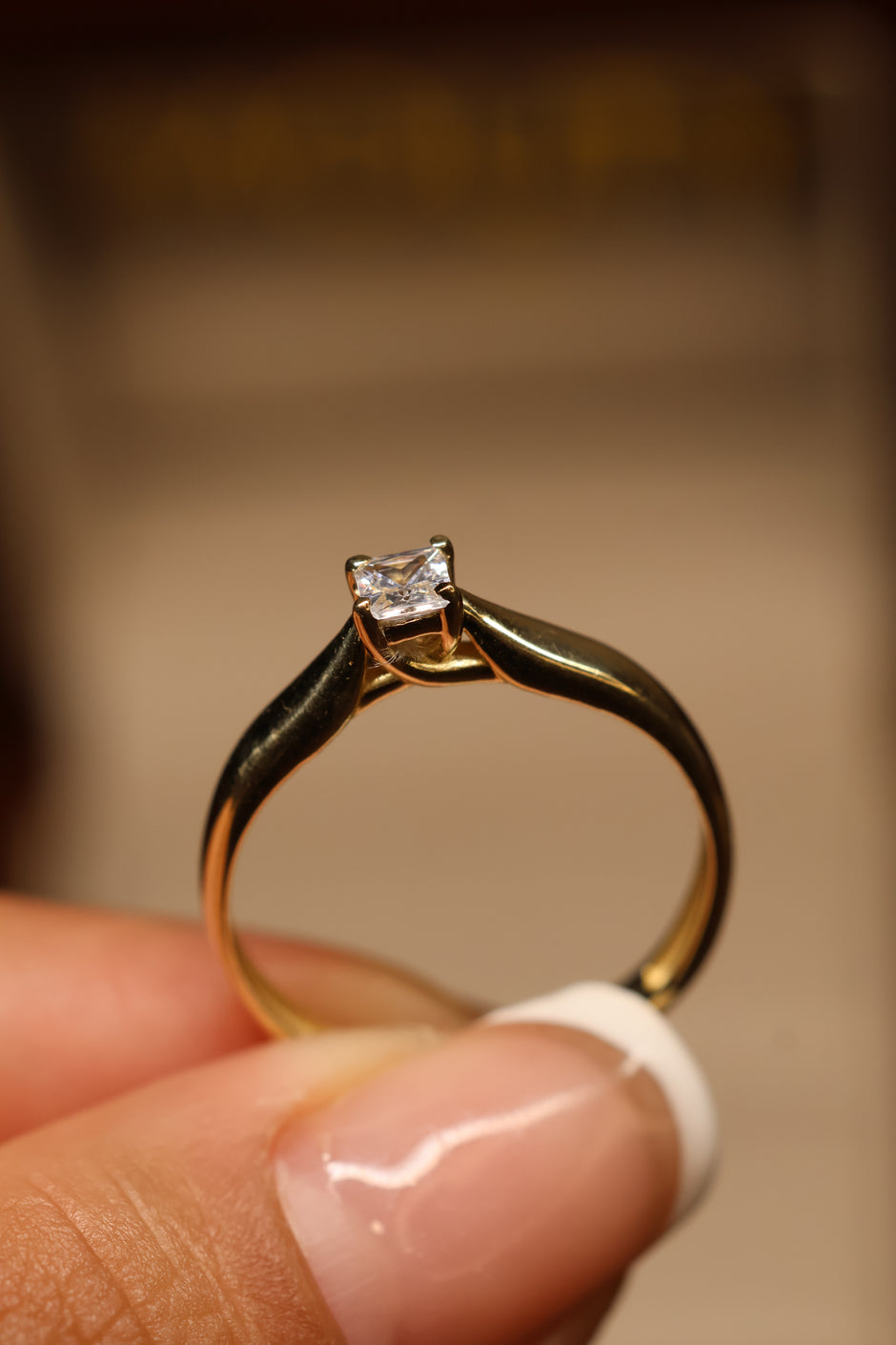 Anillo en Oro Amarillo 14k con Circonia Mod. 15888