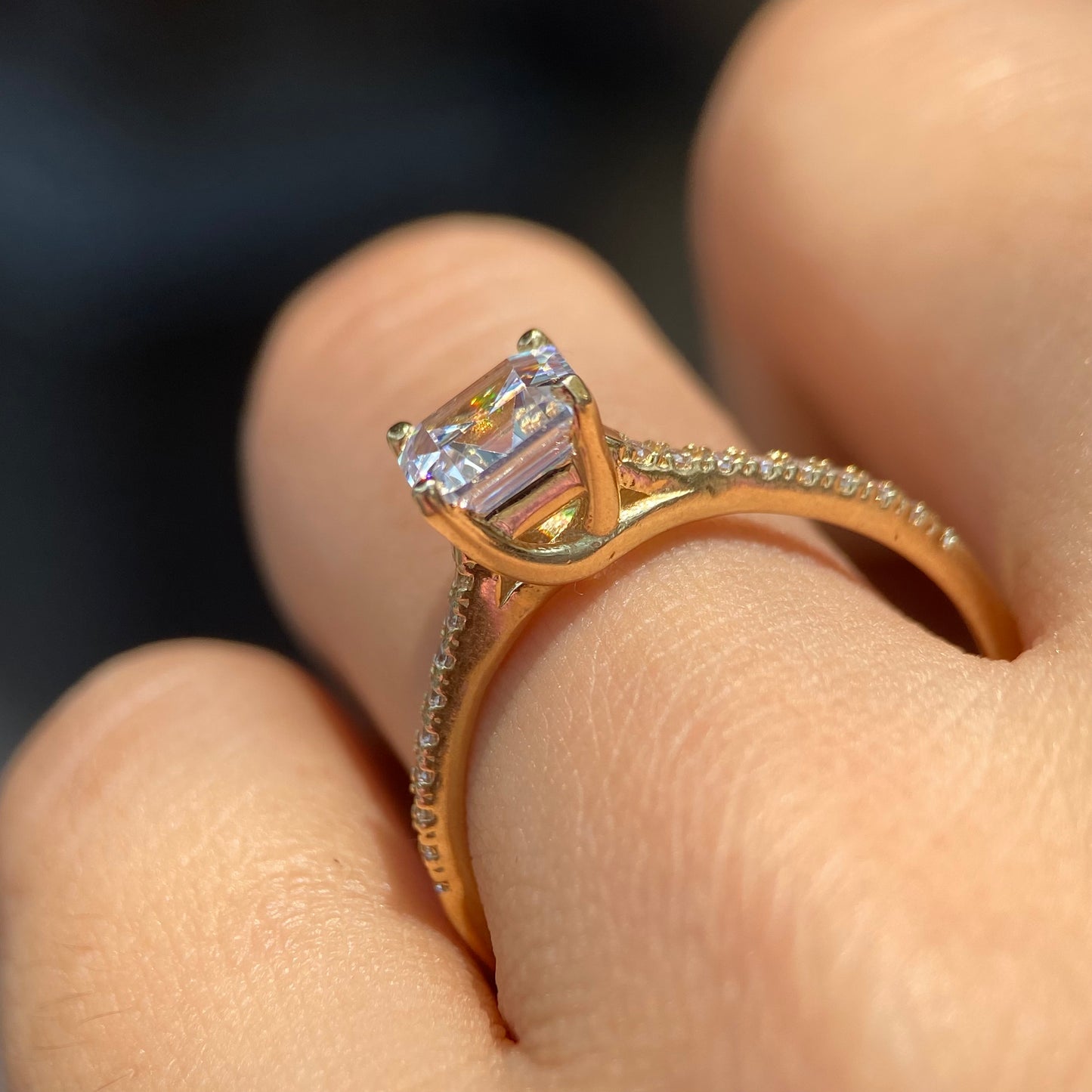 Anillo de compromiso en oro
