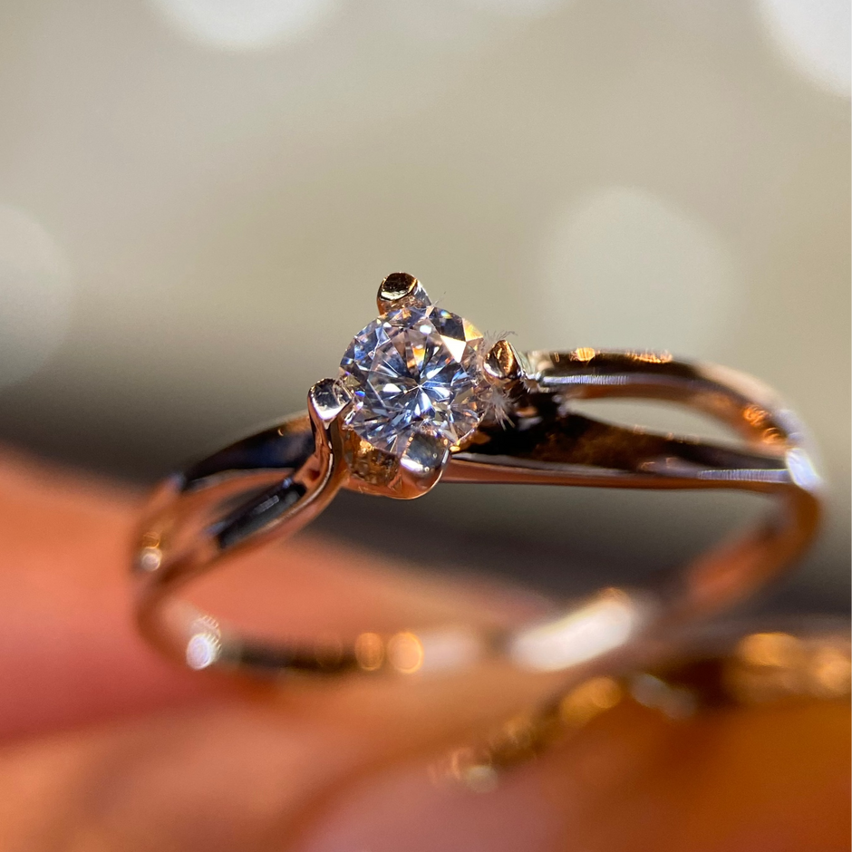 Anillo de compromiso en oro