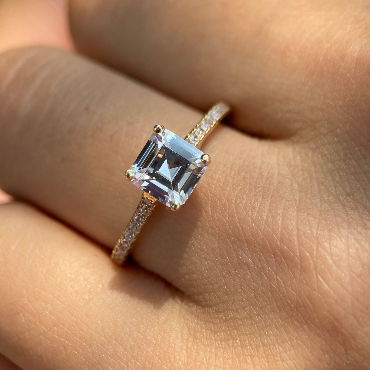 Anillo de compromiso en oro