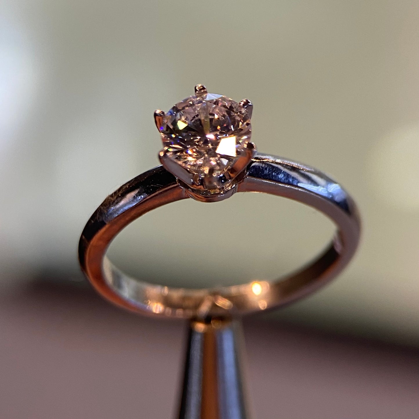 Anillo de compromiso en oro