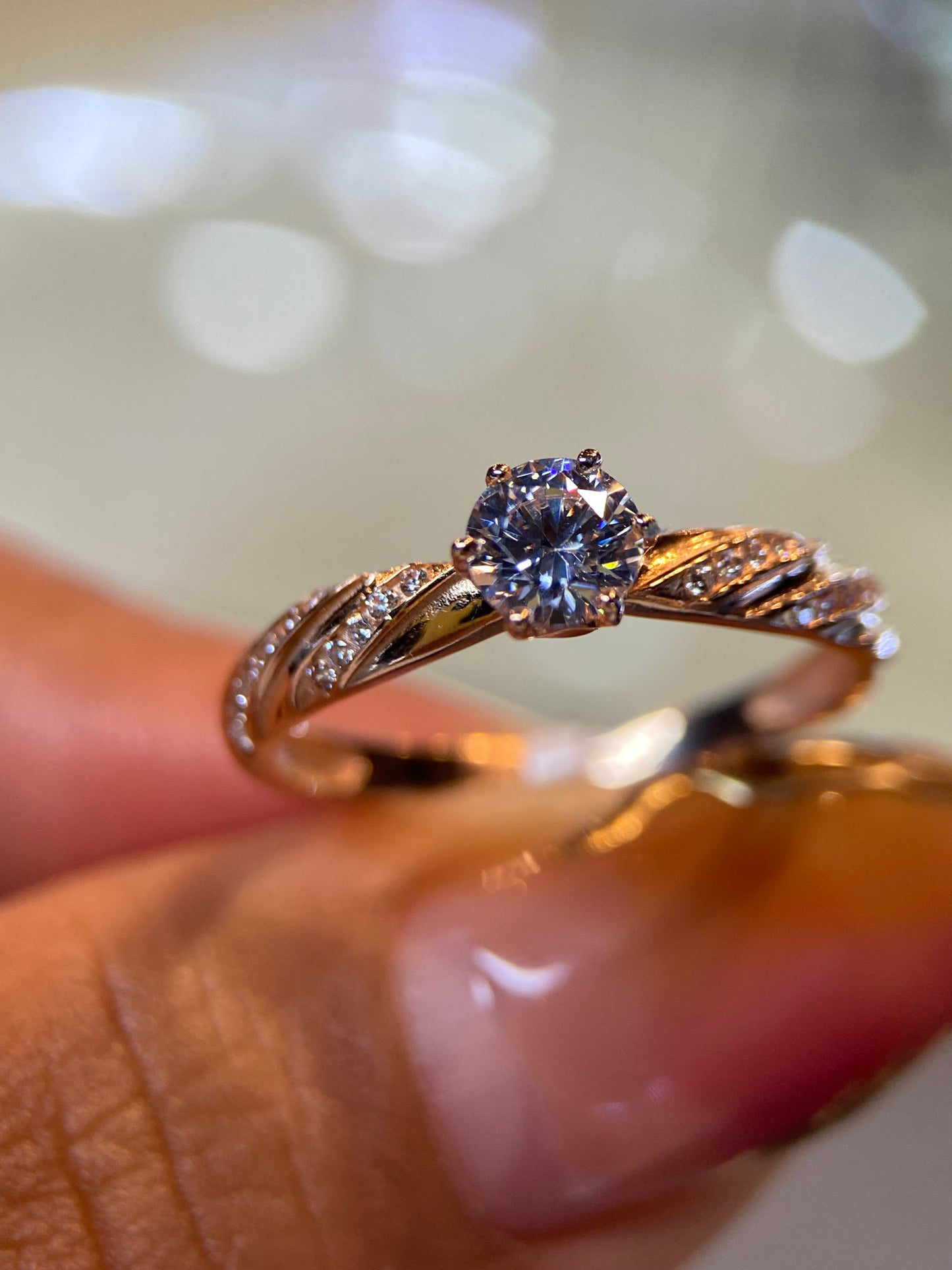 Anillo de compromiso en oro