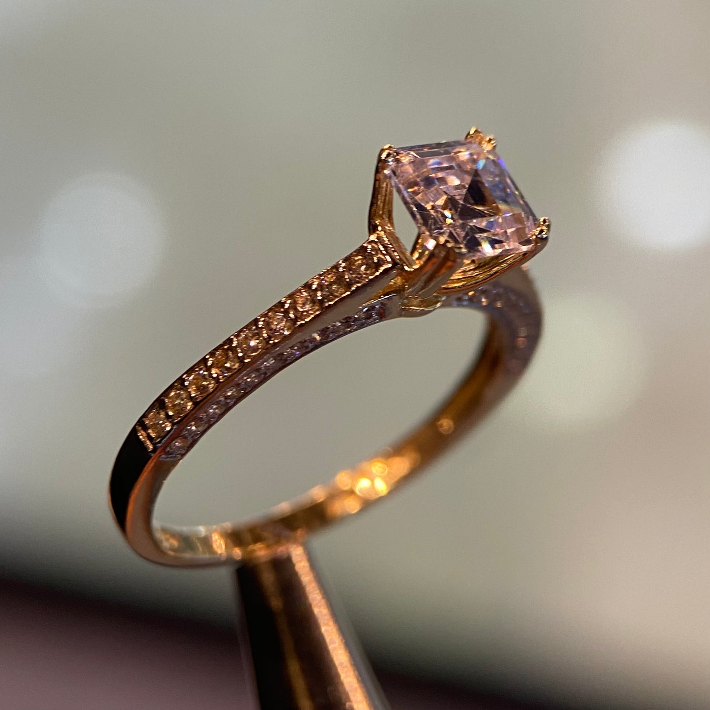 Anillo de compromiso en oro
