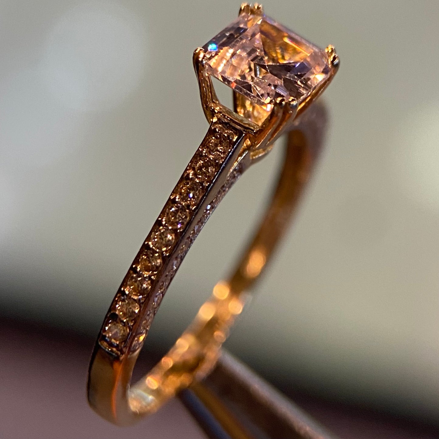 Anillo de compromiso en oro