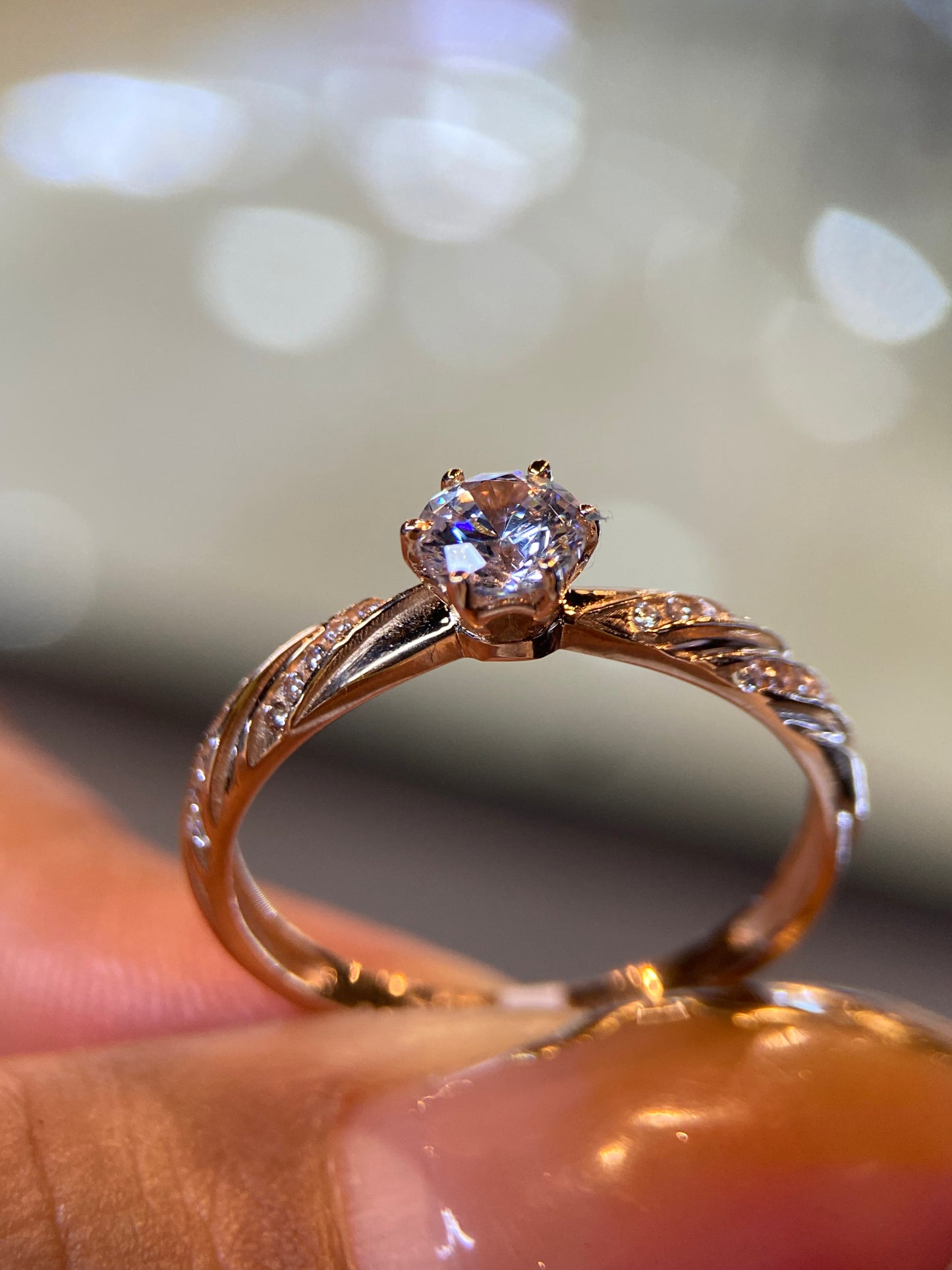 Anillo de compromiso en oro