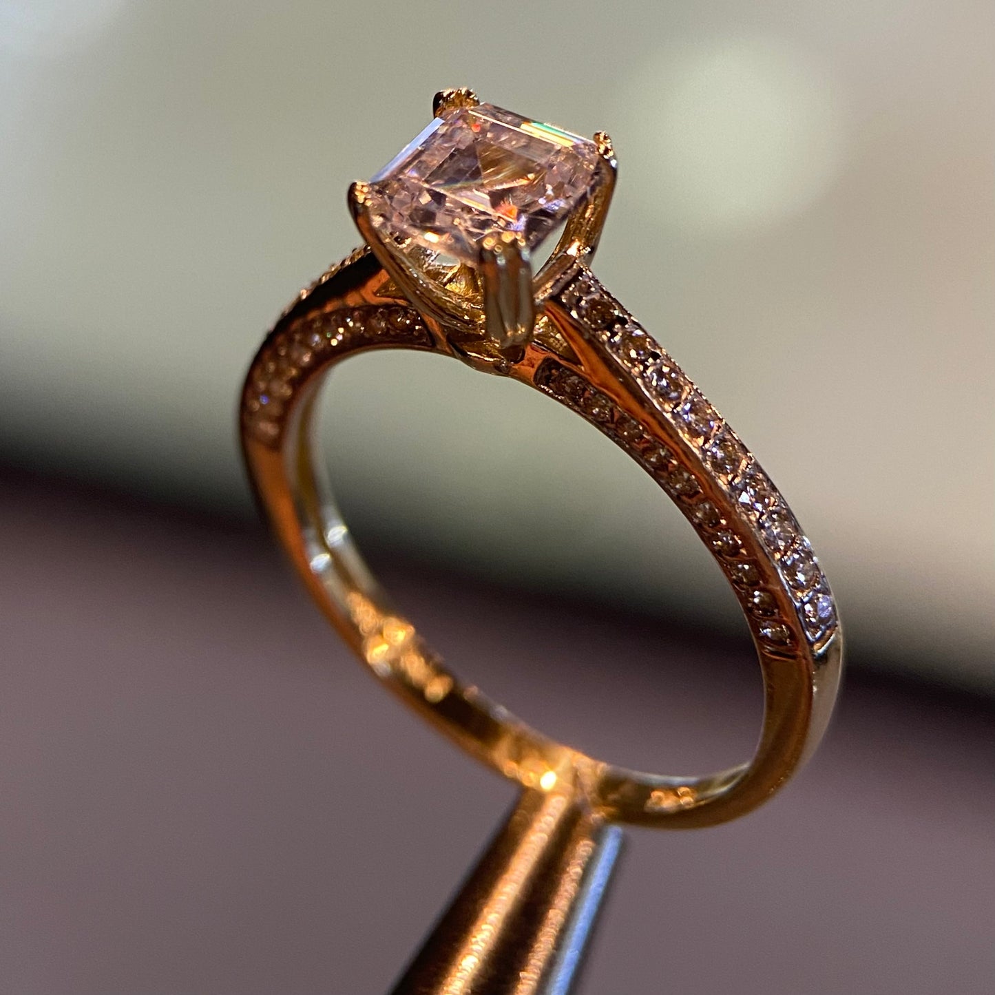 Anillo de compromiso en oro