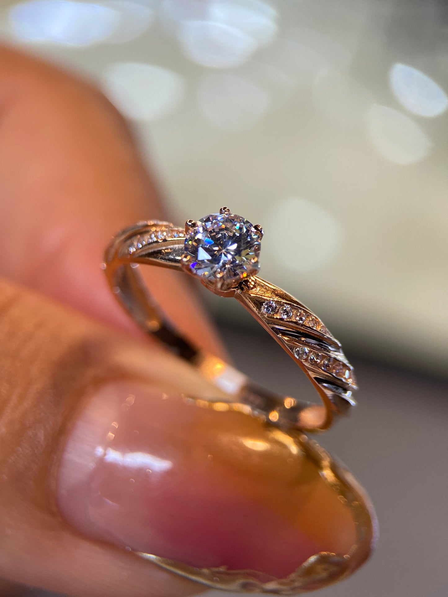 Anillo de compromiso en oro