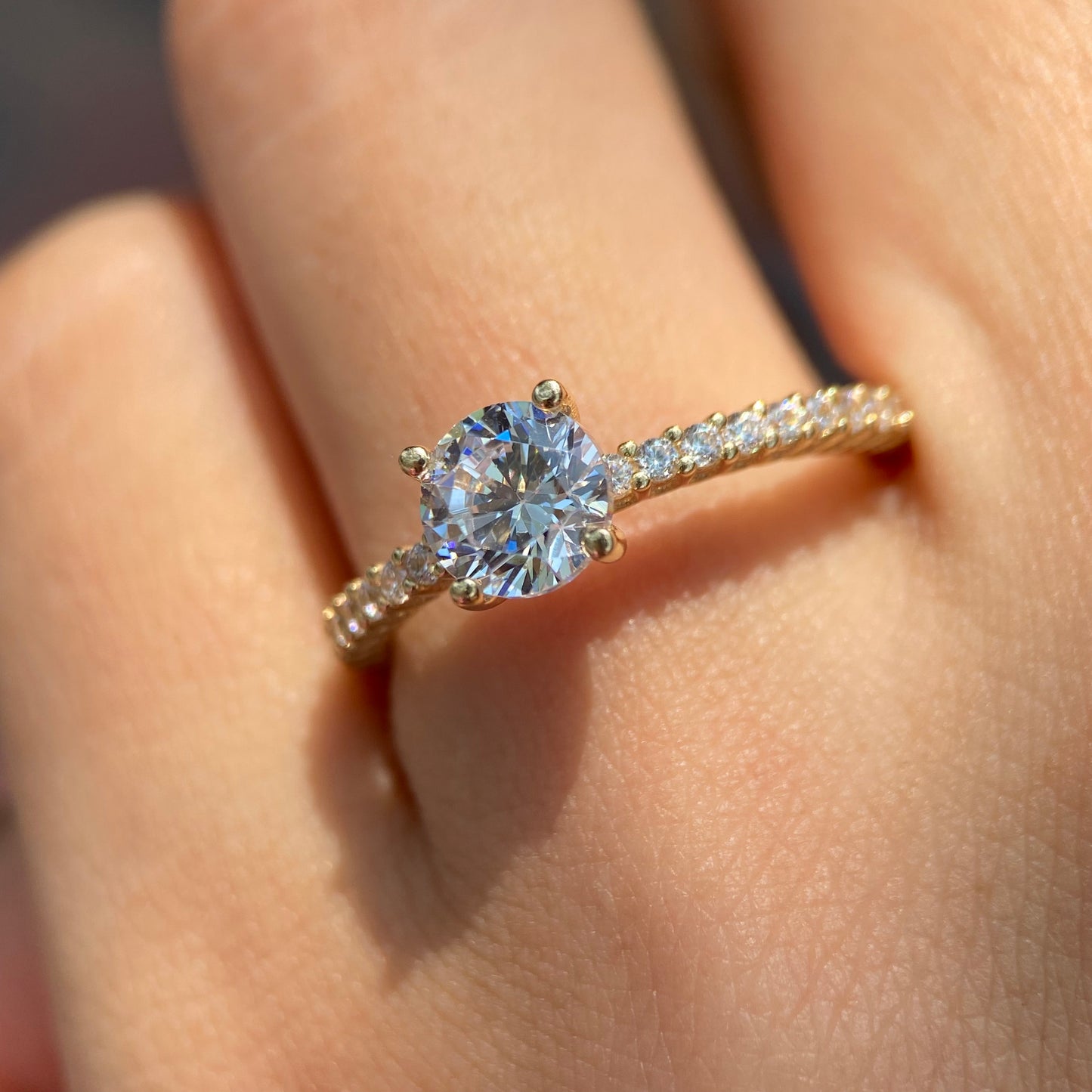 Anillo de compromiso en oro