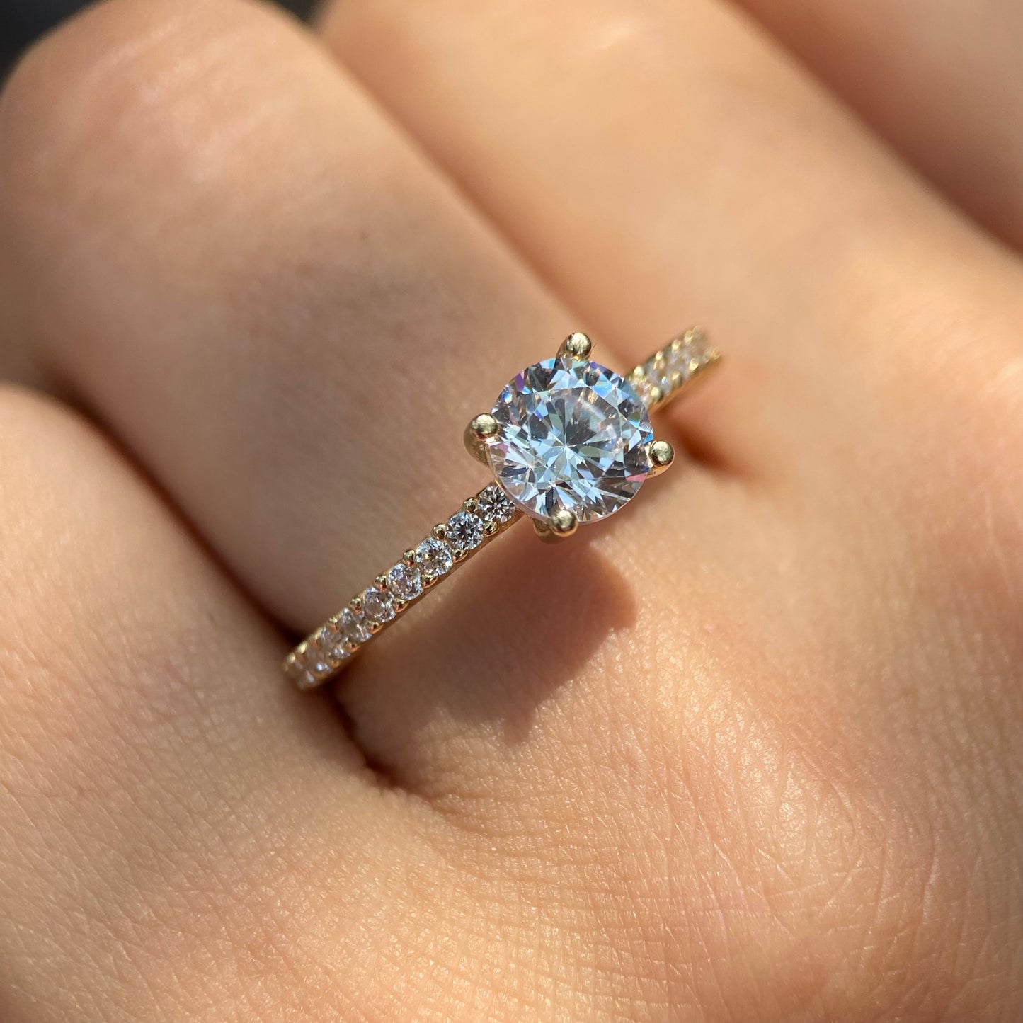 Anillo de compromiso en oro