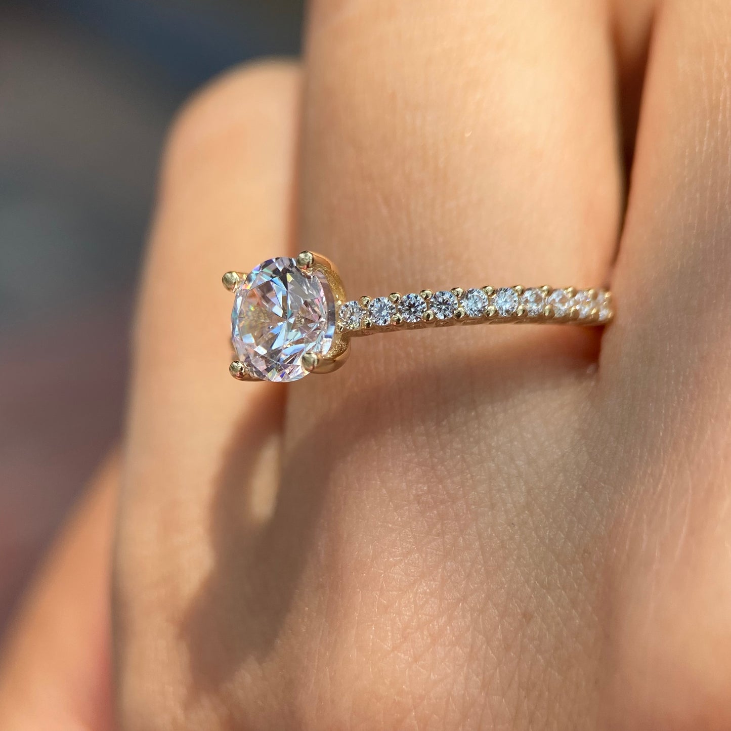 Anillo de compromiso en oro