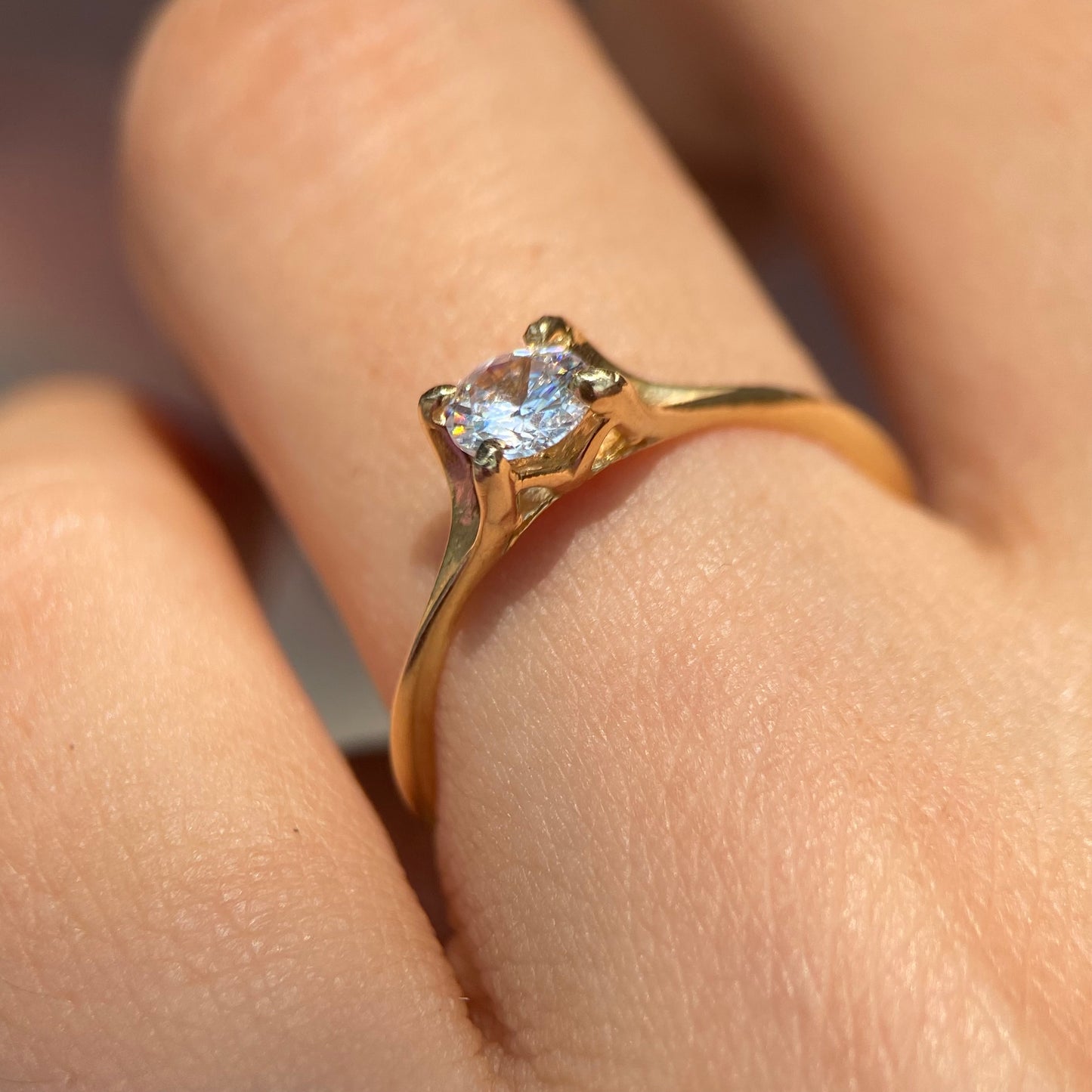 Anillo de compromiso en oro