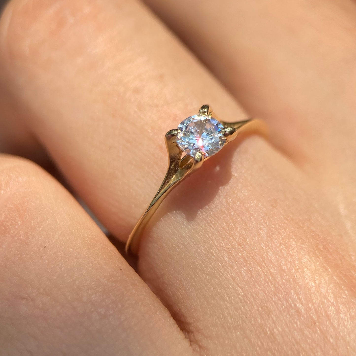 Anillo de compromiso en oro