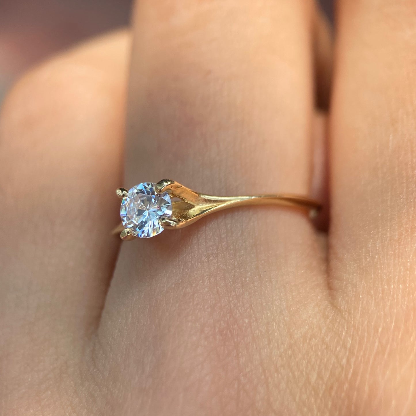 Anillo de compromiso en oro