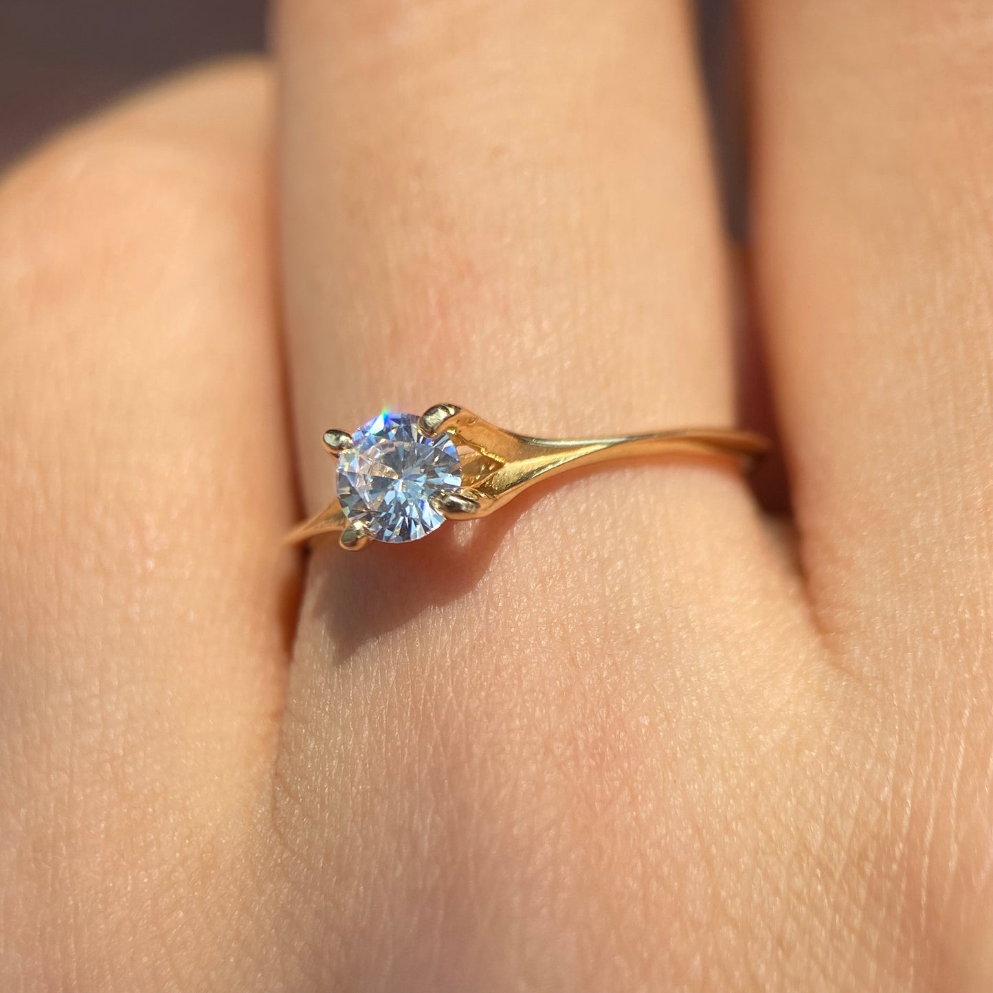 Anillo de compromiso en oro