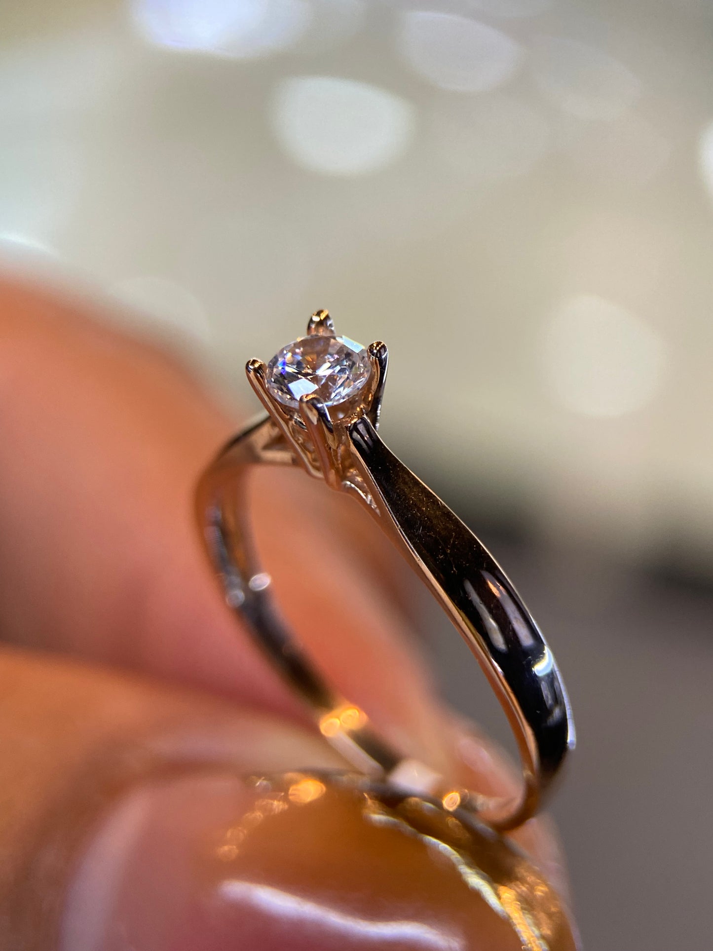 Anillo de compromiso en oro