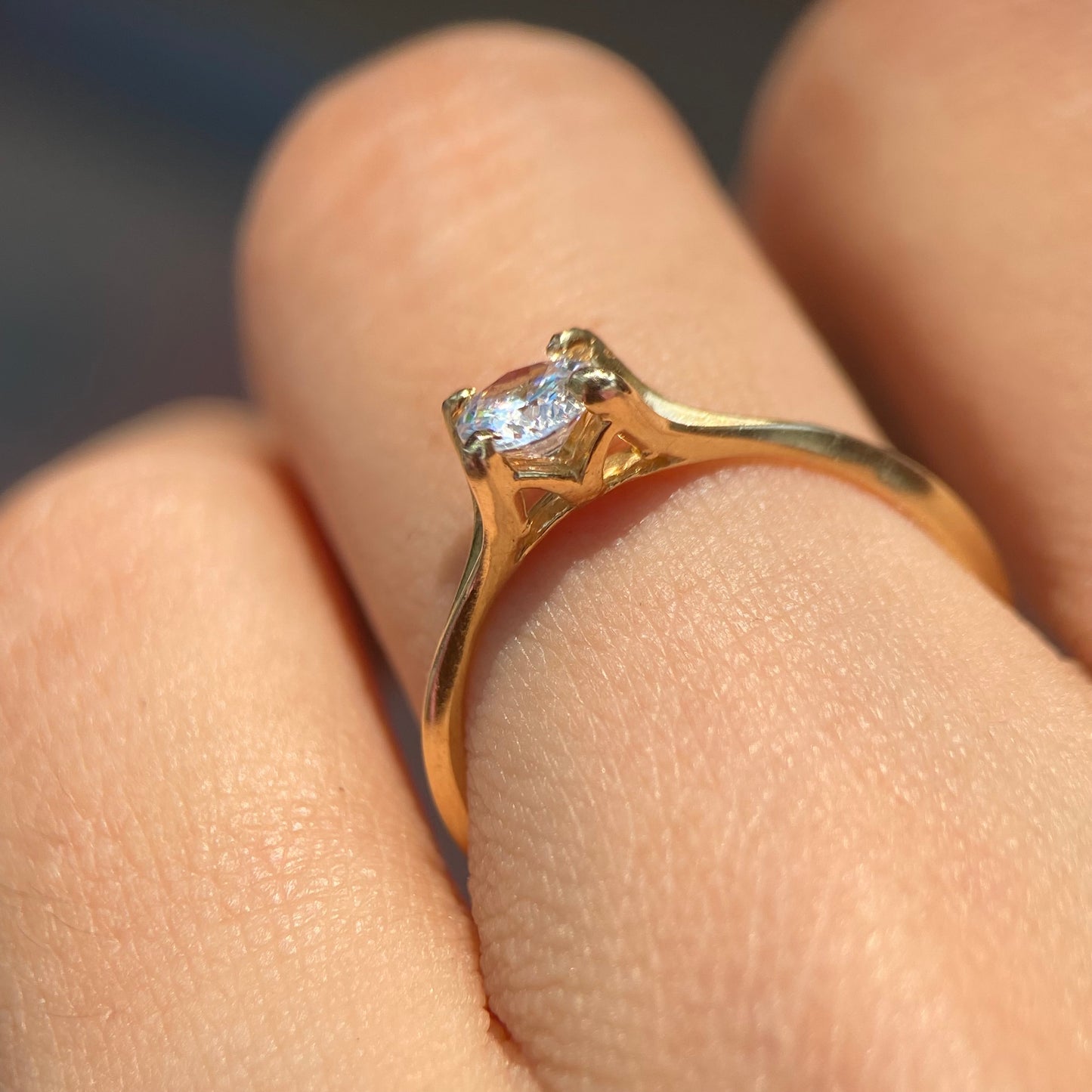 Anillo de compromiso en oro