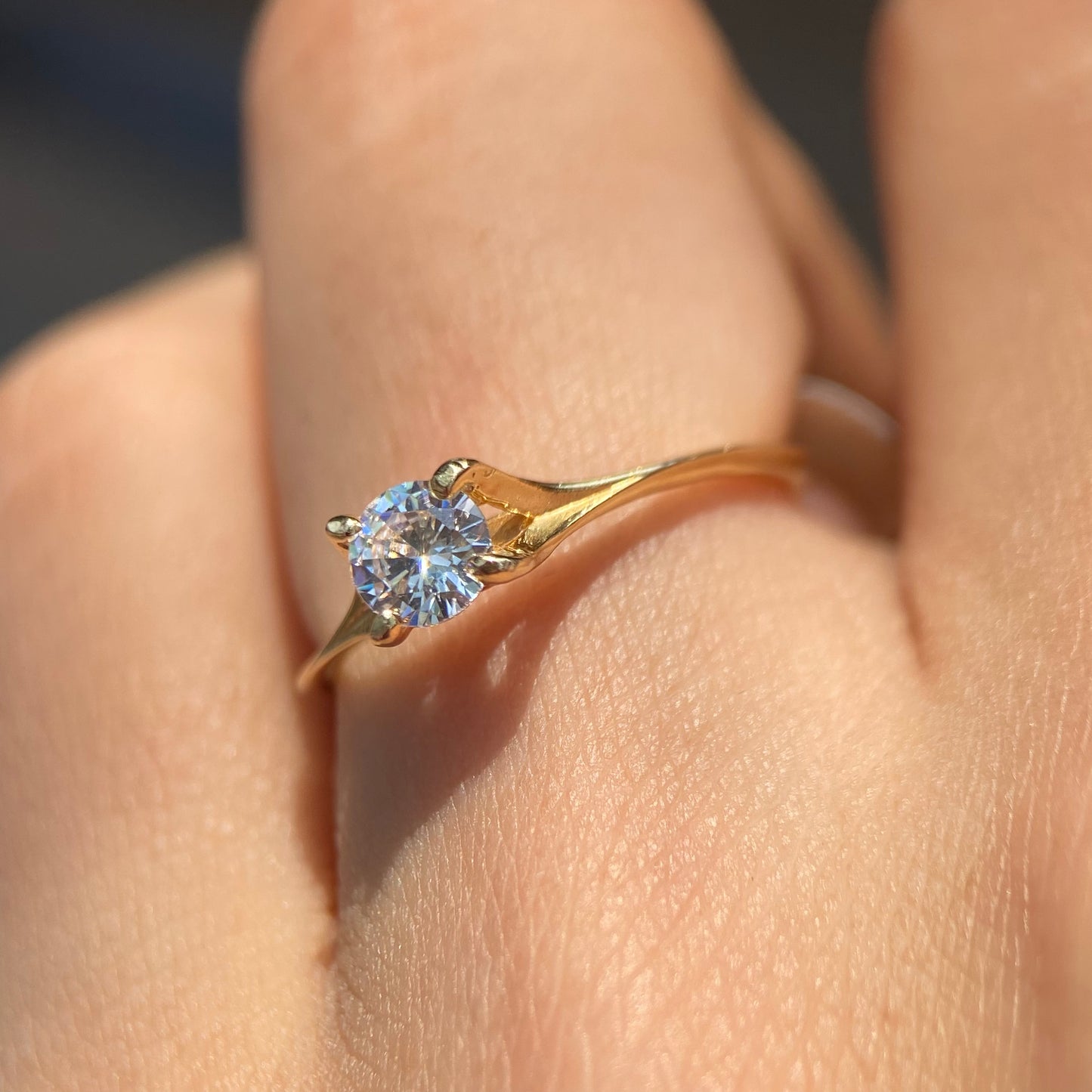 Anillo de compromiso en oro