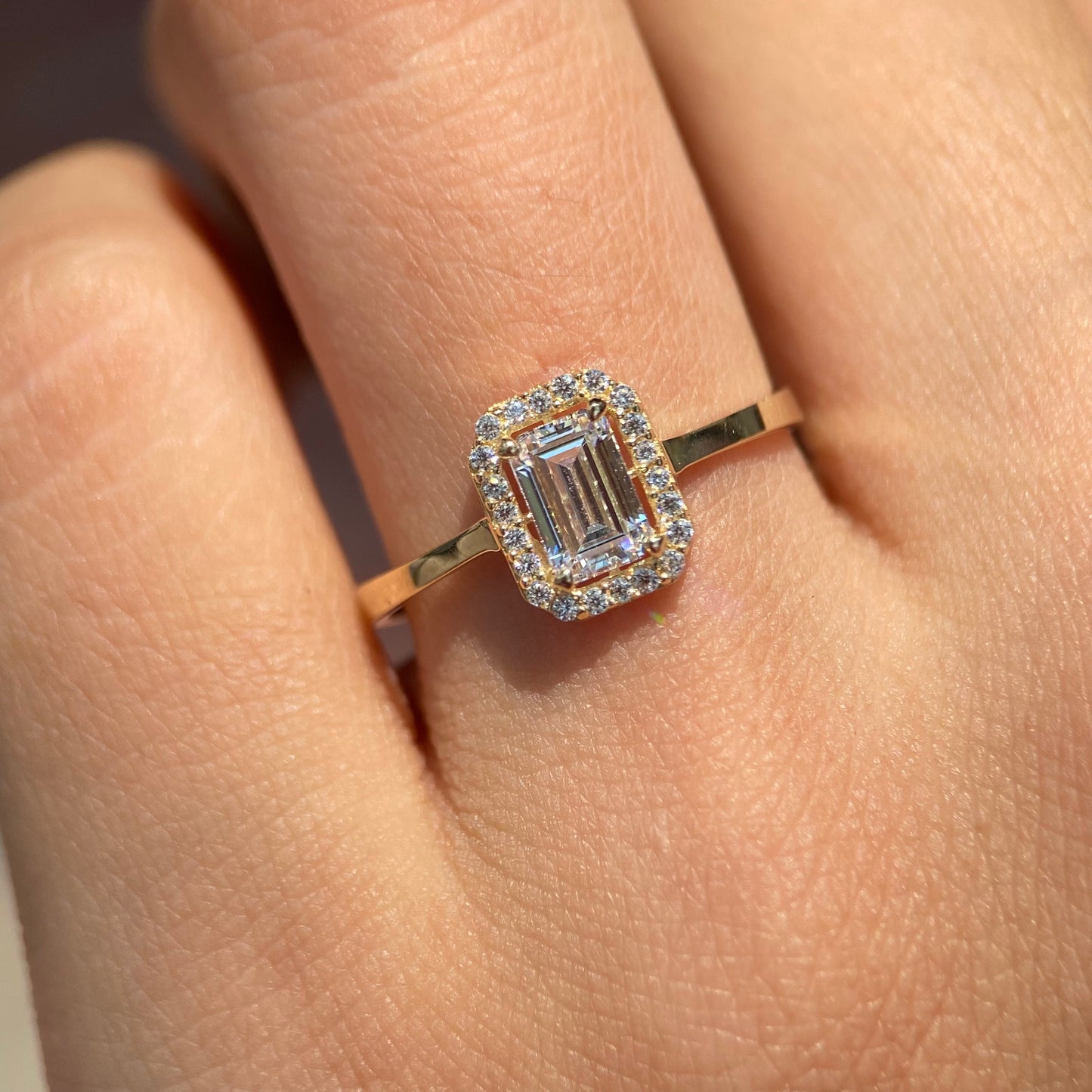 Anillo de compromiso en oro