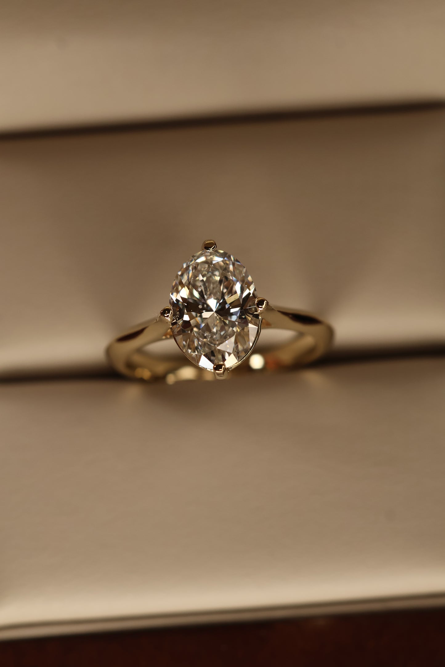 Anillo Annelise en Oro Amarillo 18k con Circonia 1.0 ct