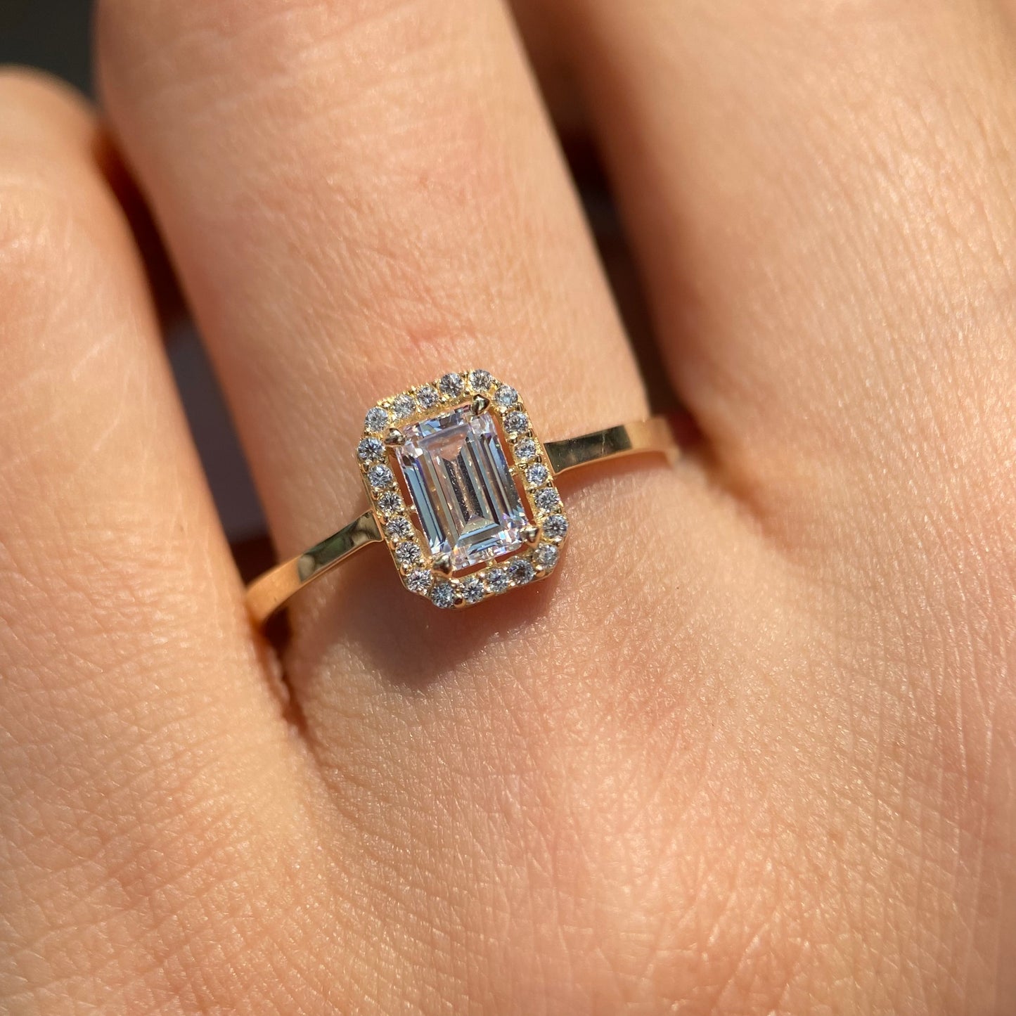 Anillo de compromiso en oro