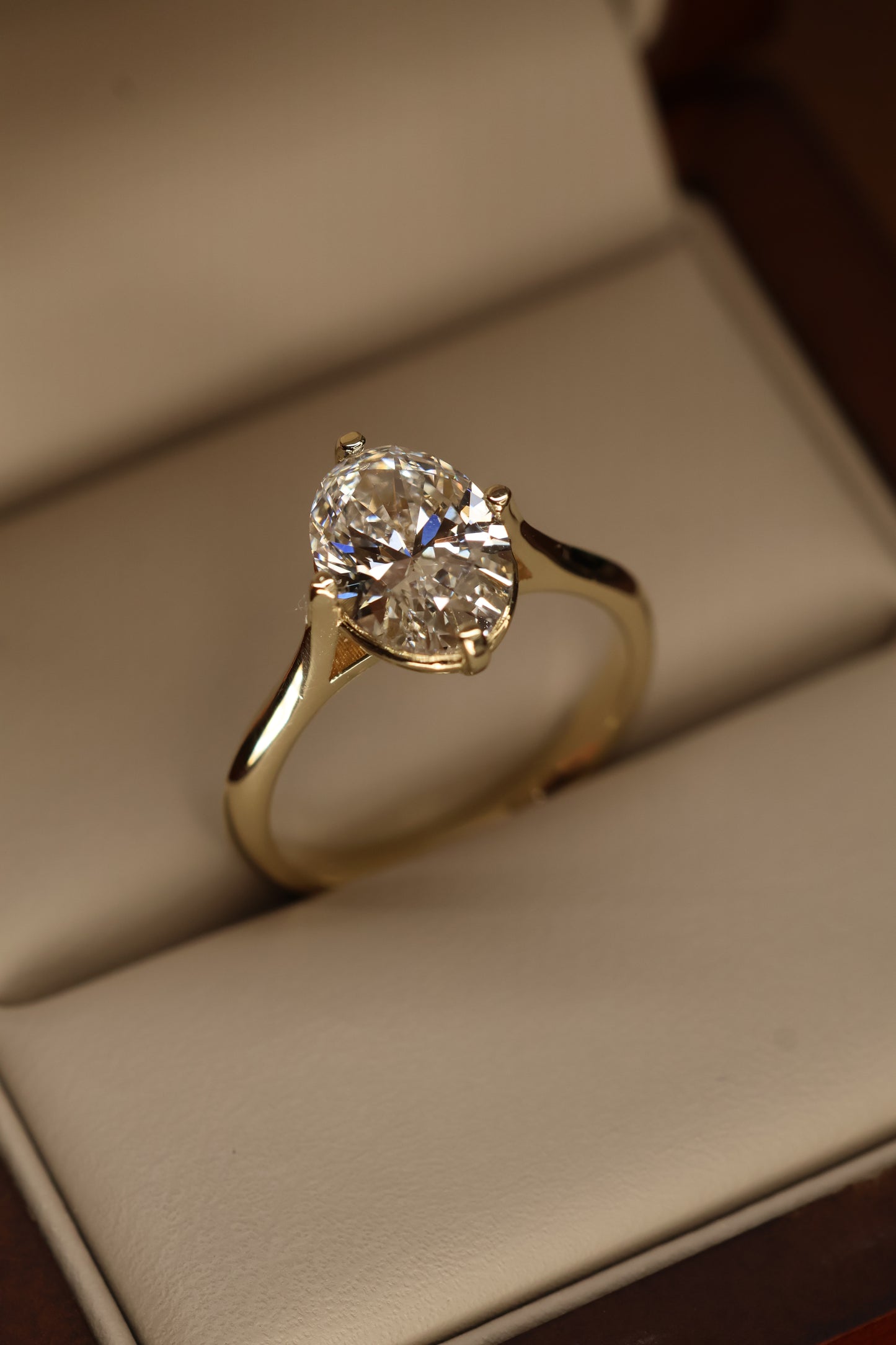 Anillo Annelise en Oro Amarillo 18k con Circonia 1.0 ct