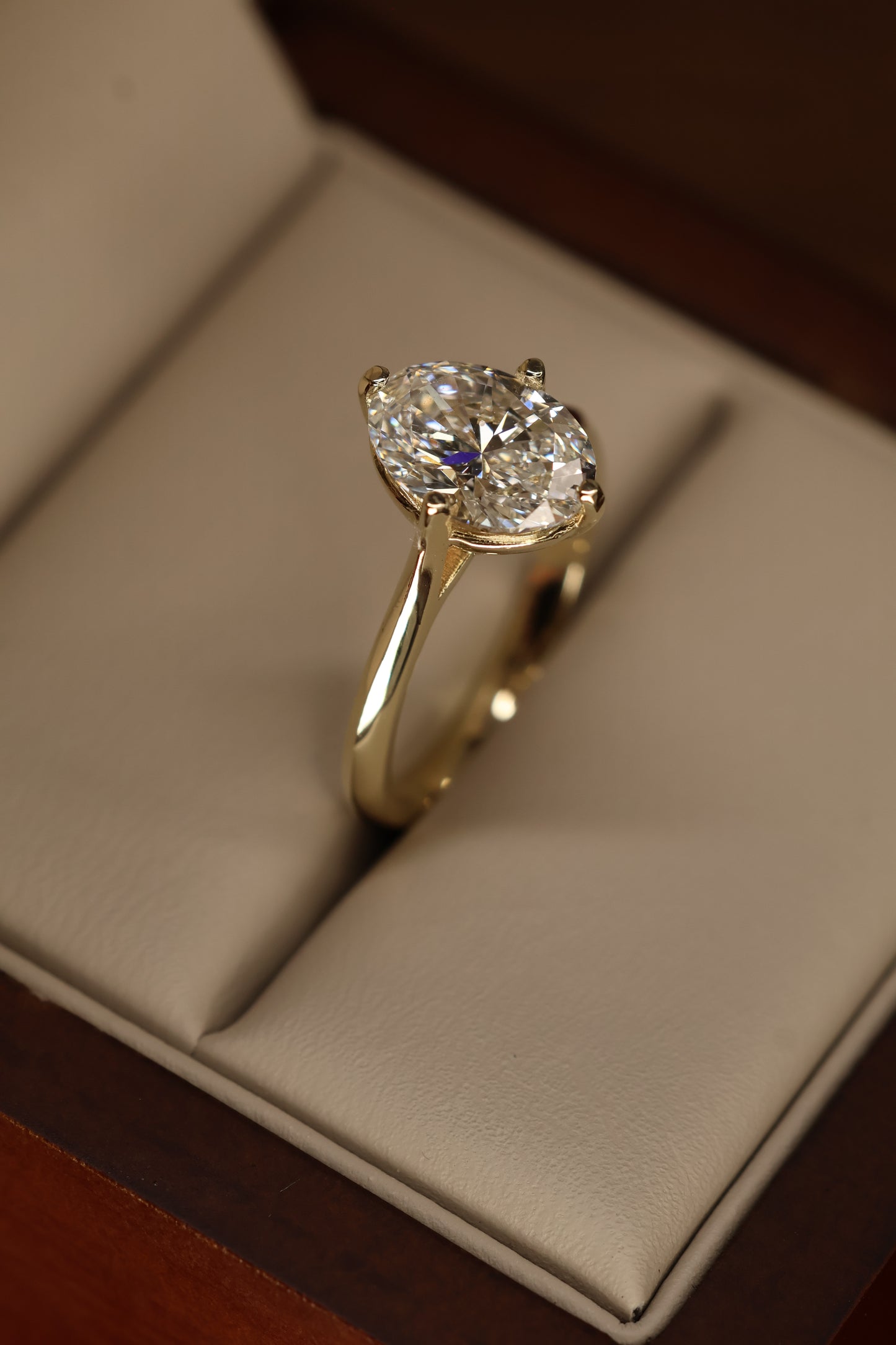 Anillo Annelise en Oro Amarillo 18k con Circonia 1.0 ct