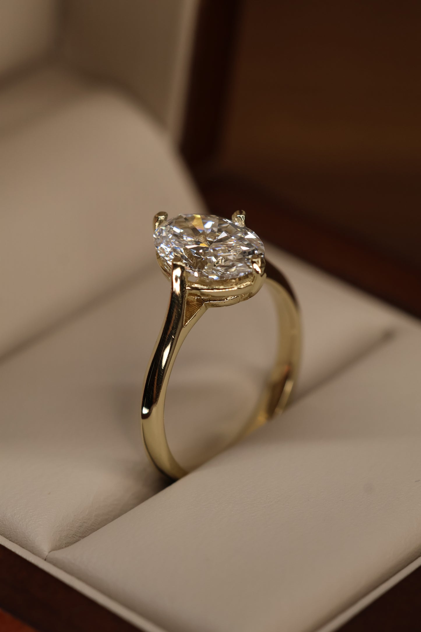 Anillo Annelise en Oro Amarillo 18k con Circonia 1.0 ct