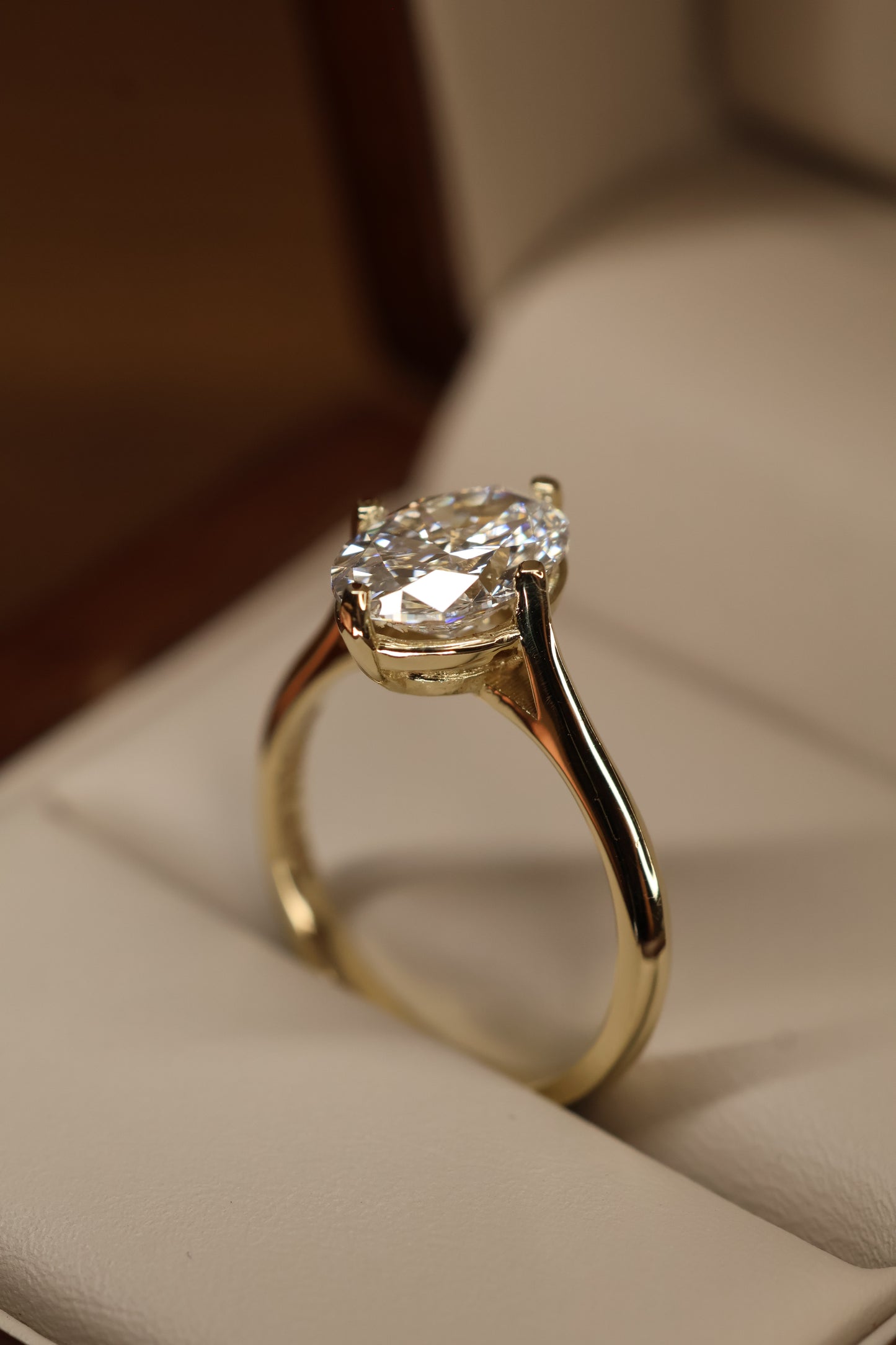 Anillo Annelise en Oro Amarillo 18k con Circonia 1.0 ct