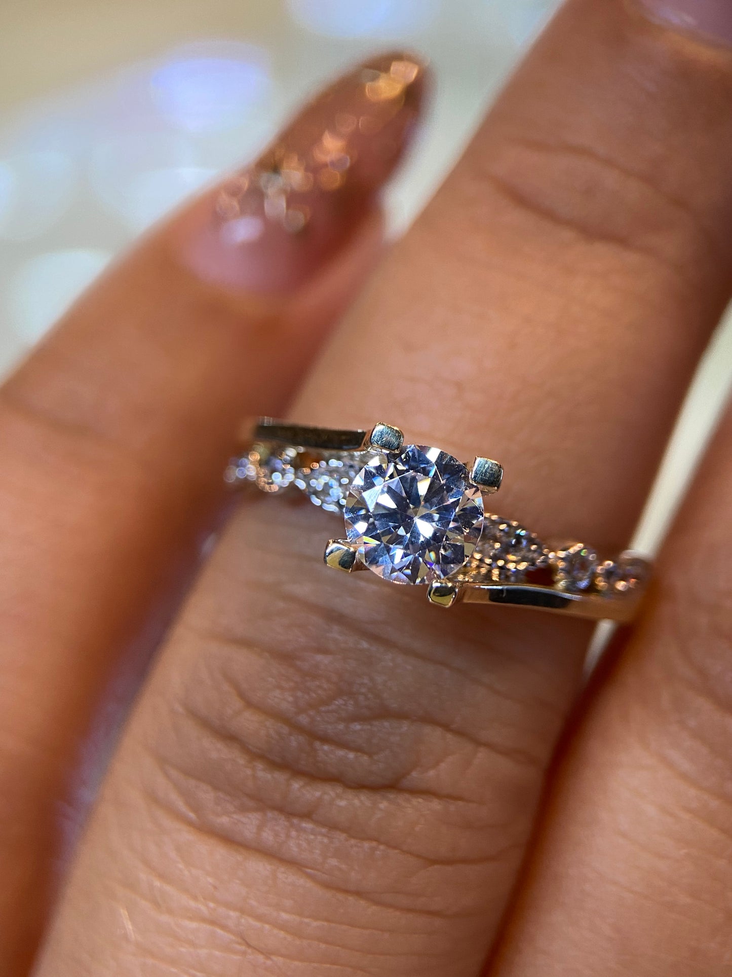 Anillo de compromiso en oro
