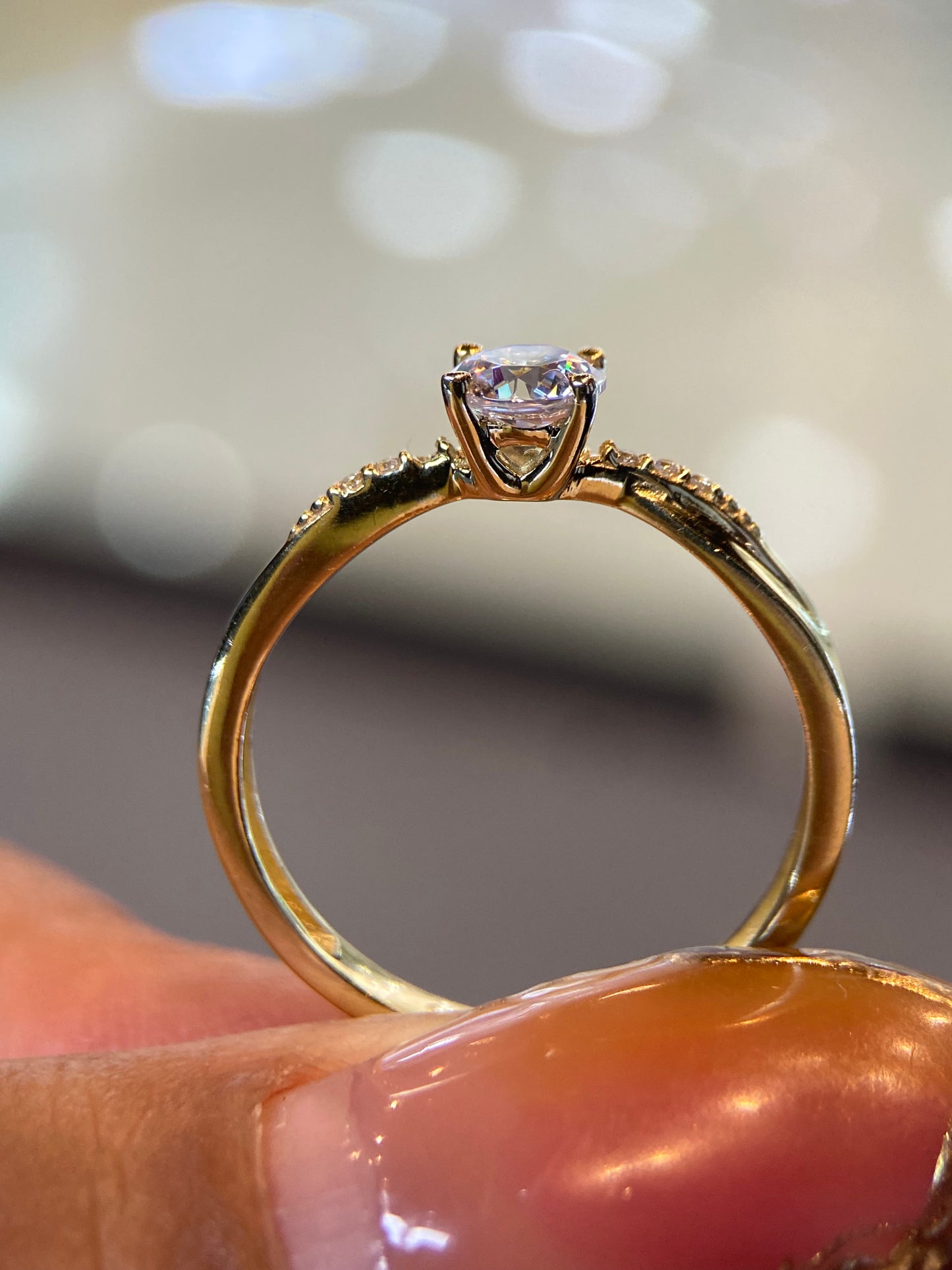 Anillo de compromiso en oro
