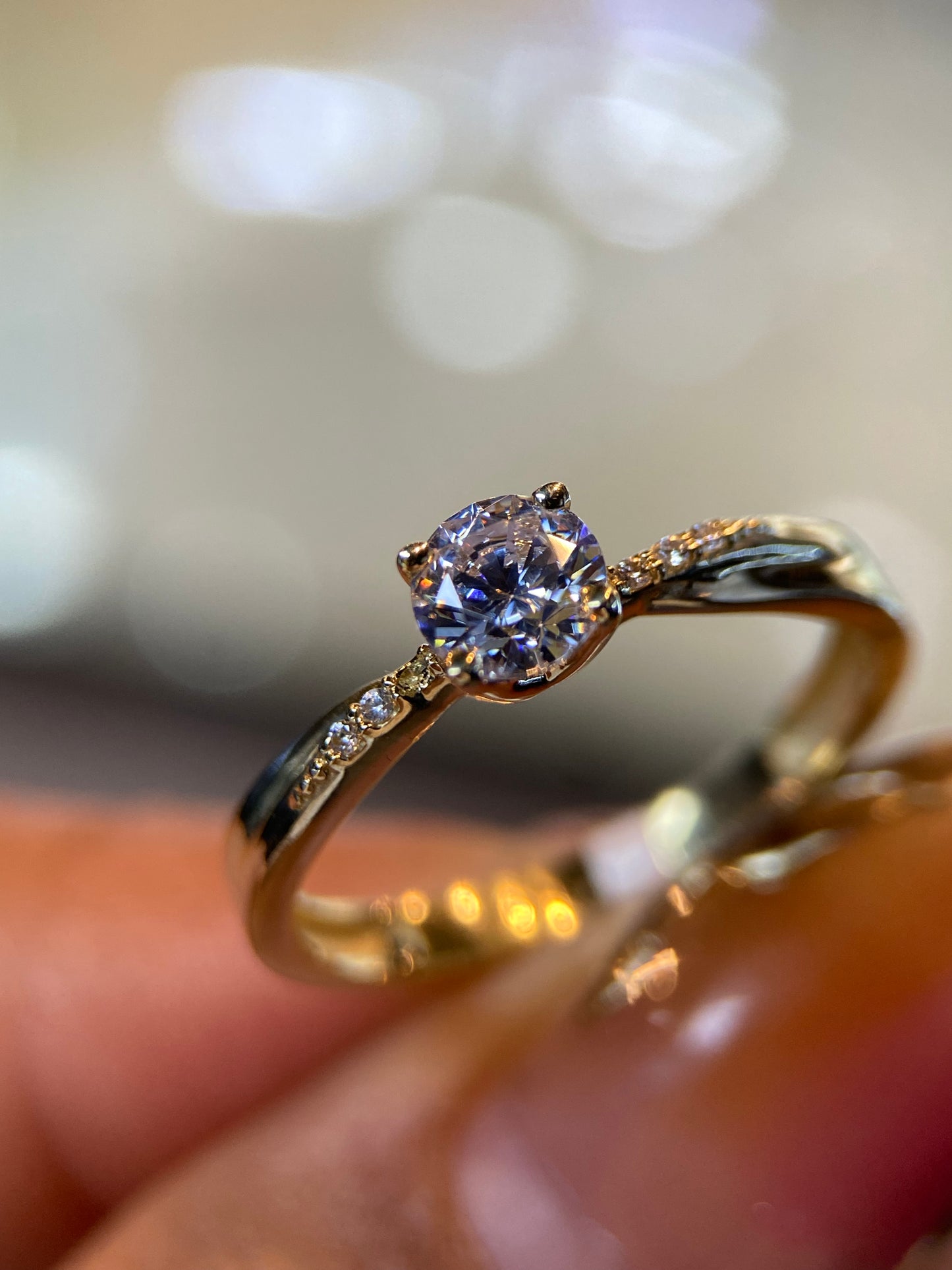 Anillo de compromiso en oro