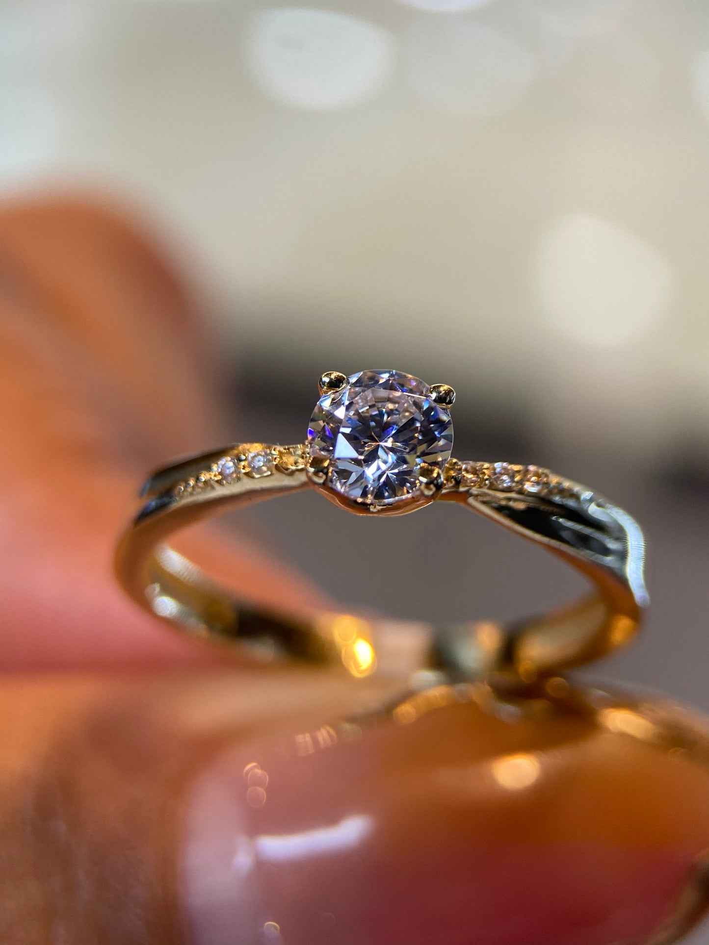 Anillo de compromiso en oro