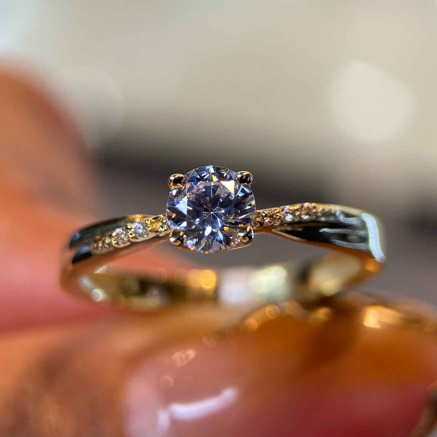 Anillo de compromiso en oro