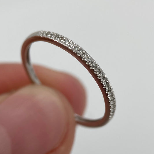 Anillo media churumbela en Oro blanco de 14k con Diamantes Mod: OF1849