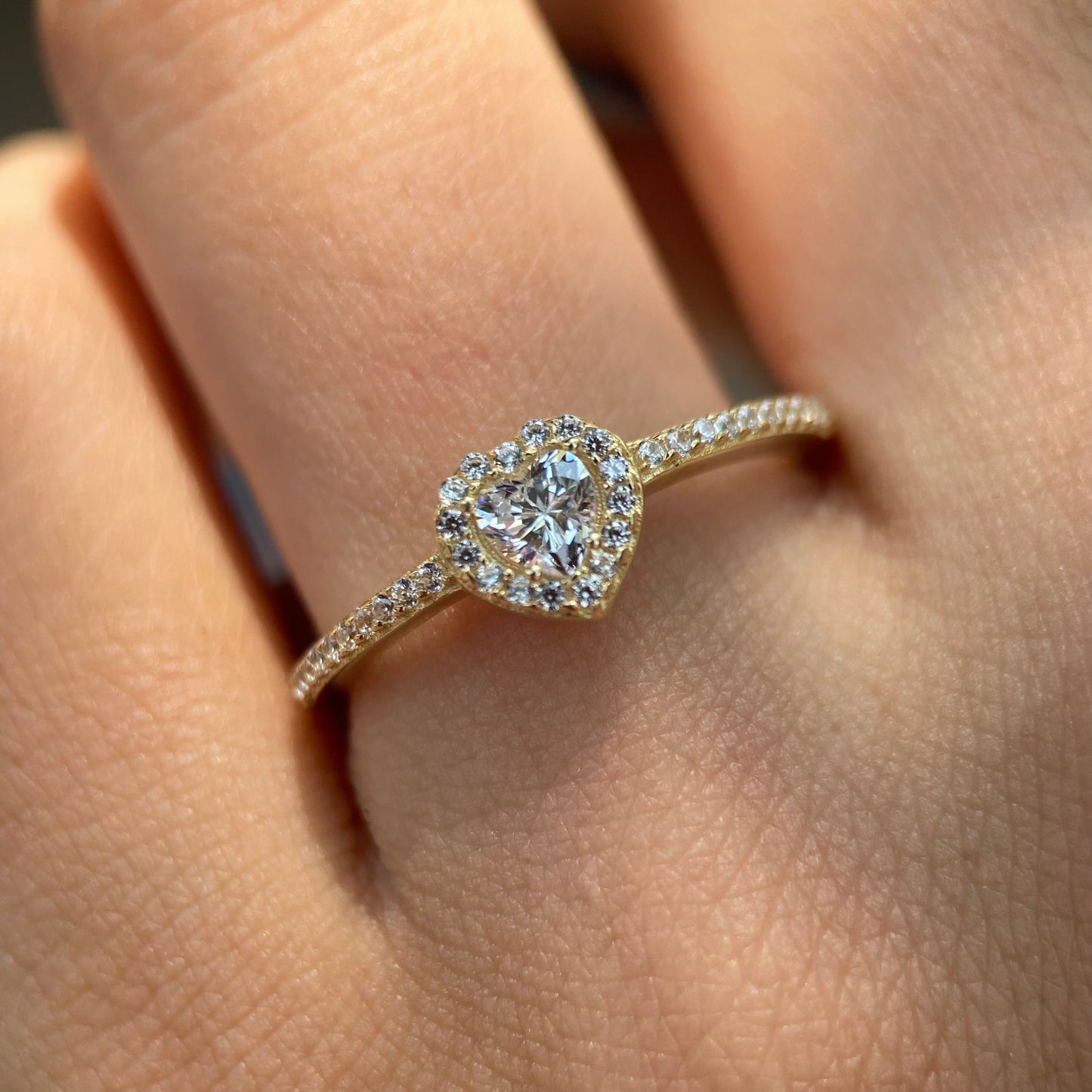 Anillo de compromiso en oro